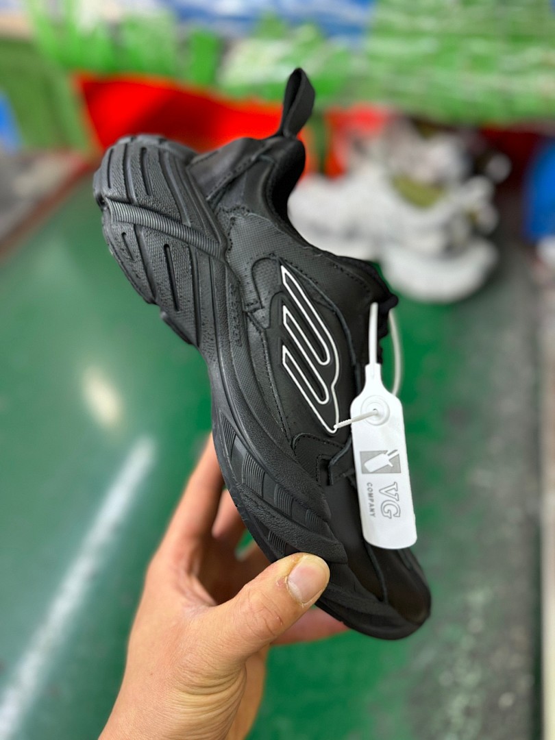巴黎世家 Monday 黑色 vg纯原版 VG版 Balenciaga Monday 巴黎世家牛皮革圆头系带低帮生活休闲鞋 跑鞋WDTSC1000