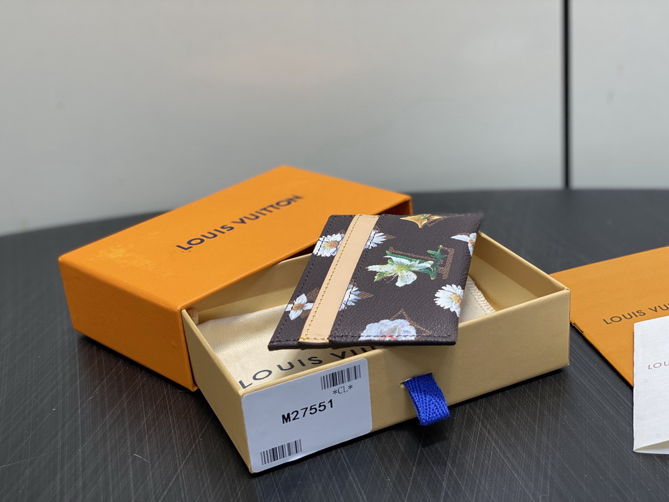 L X V Wallets(Multiple sizes) detail 4