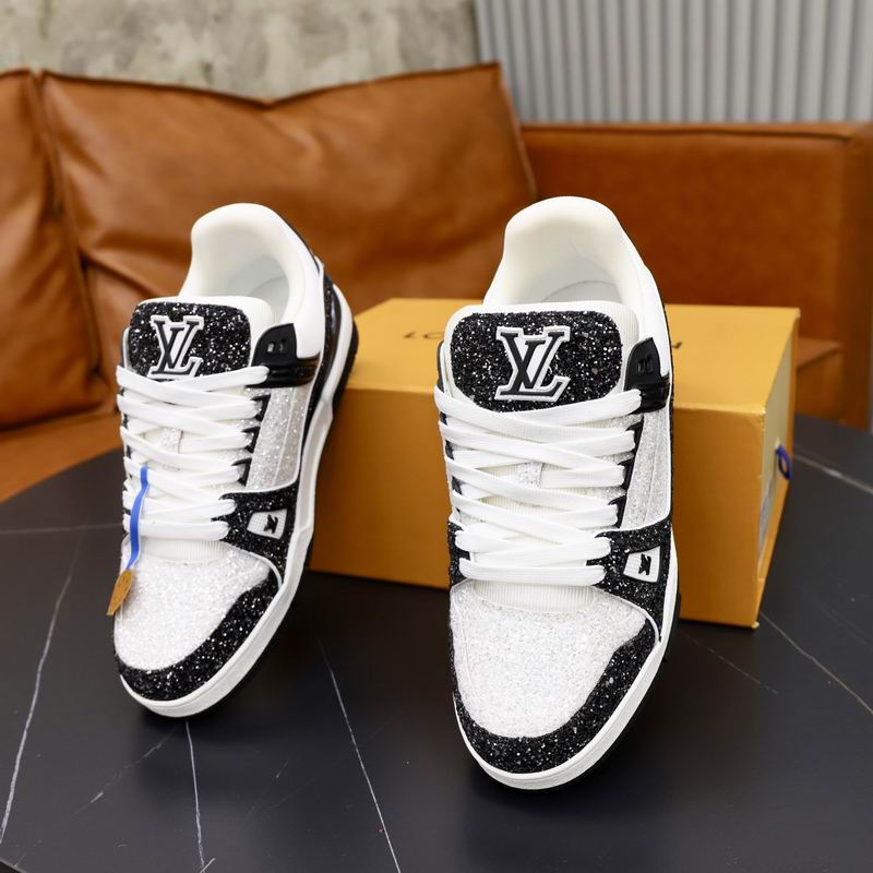 L X V Trainers Sneakers detail 5