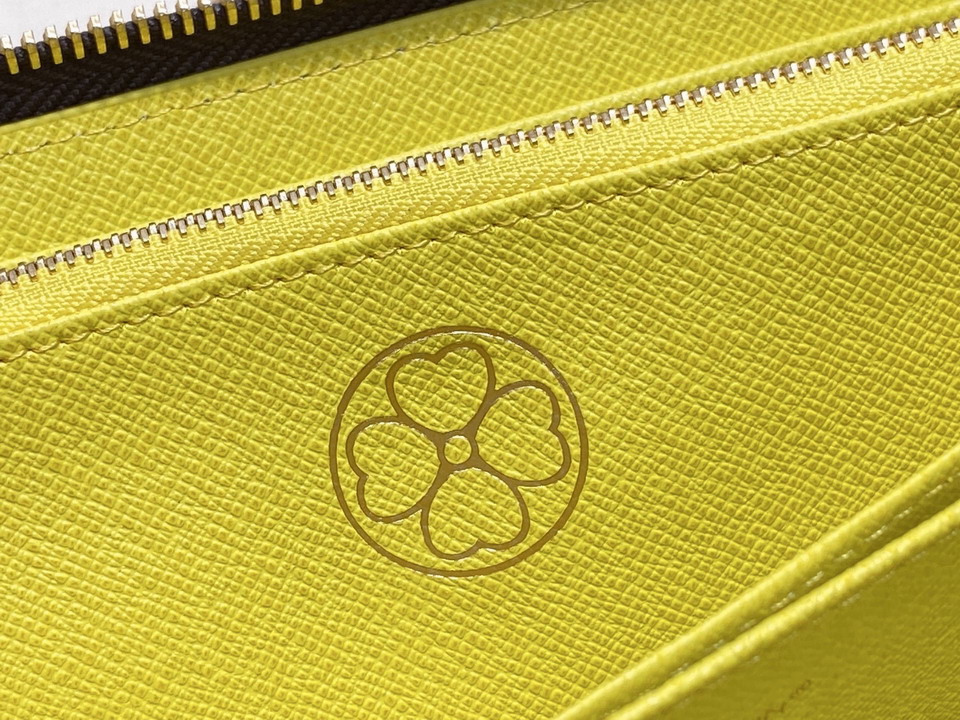 L X V Wallets(Multiple colors) detail 8