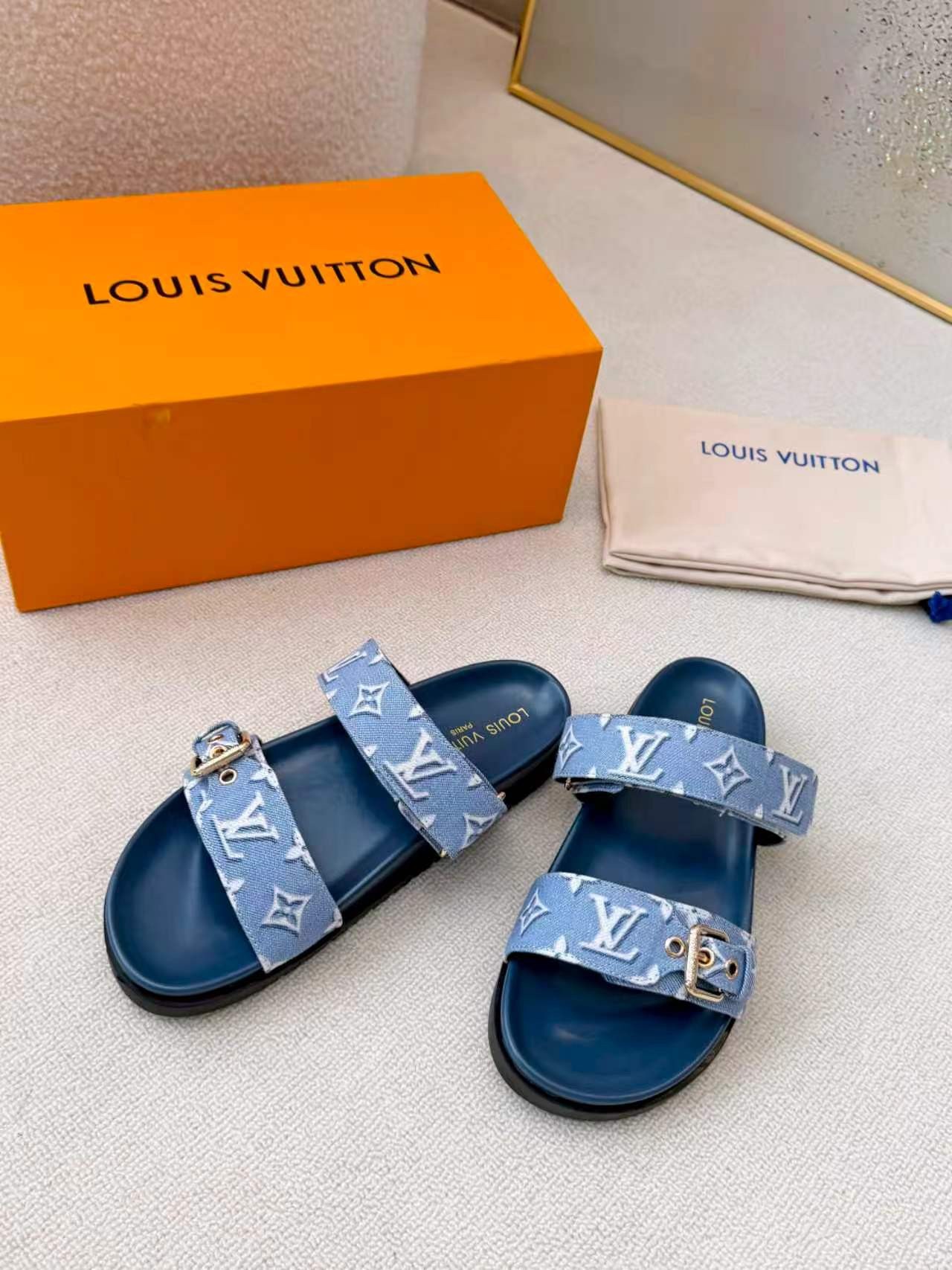 L X V SLIPPERS(Multiple colors) detail 25