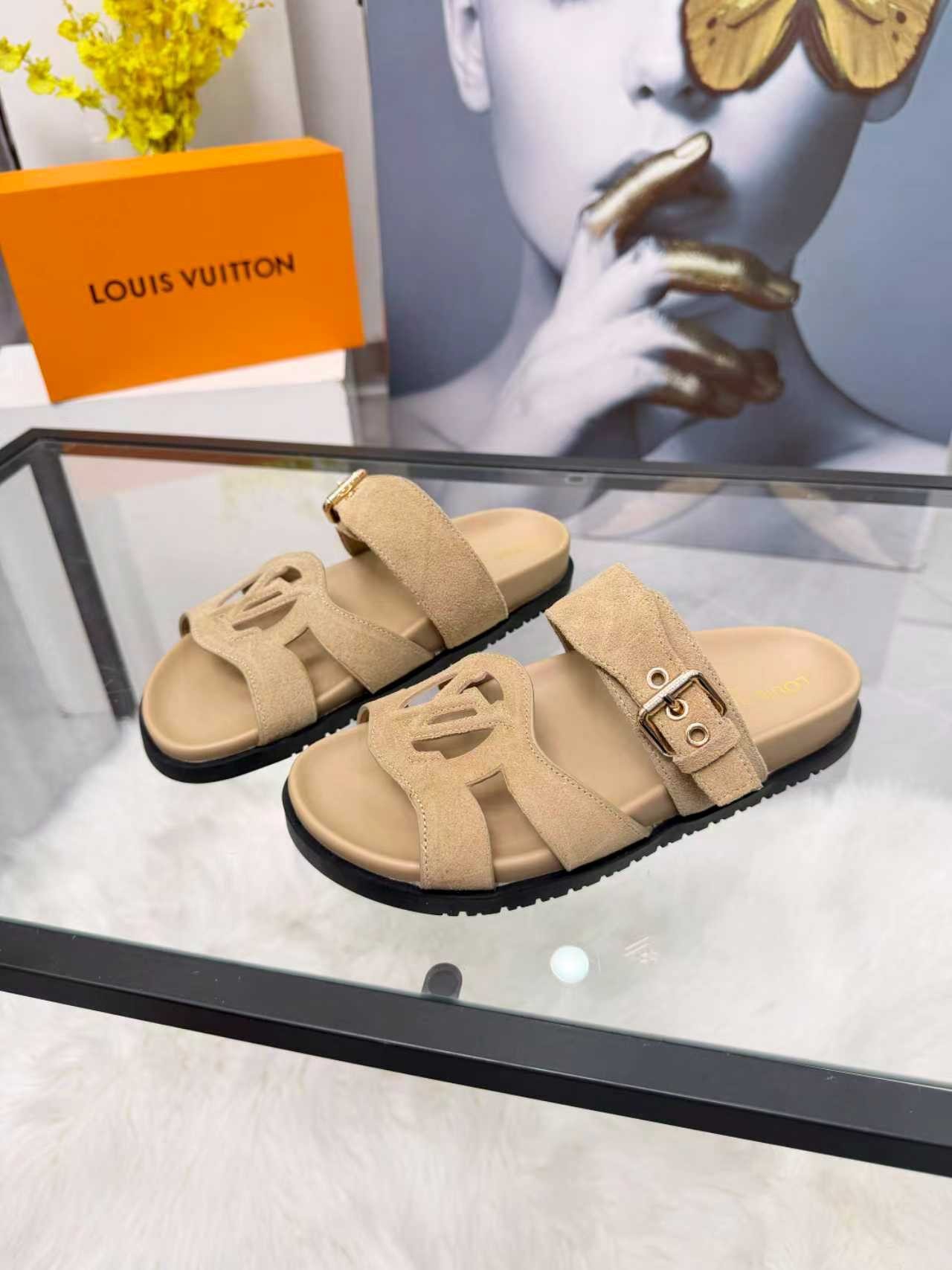 L X V SLIPPERS