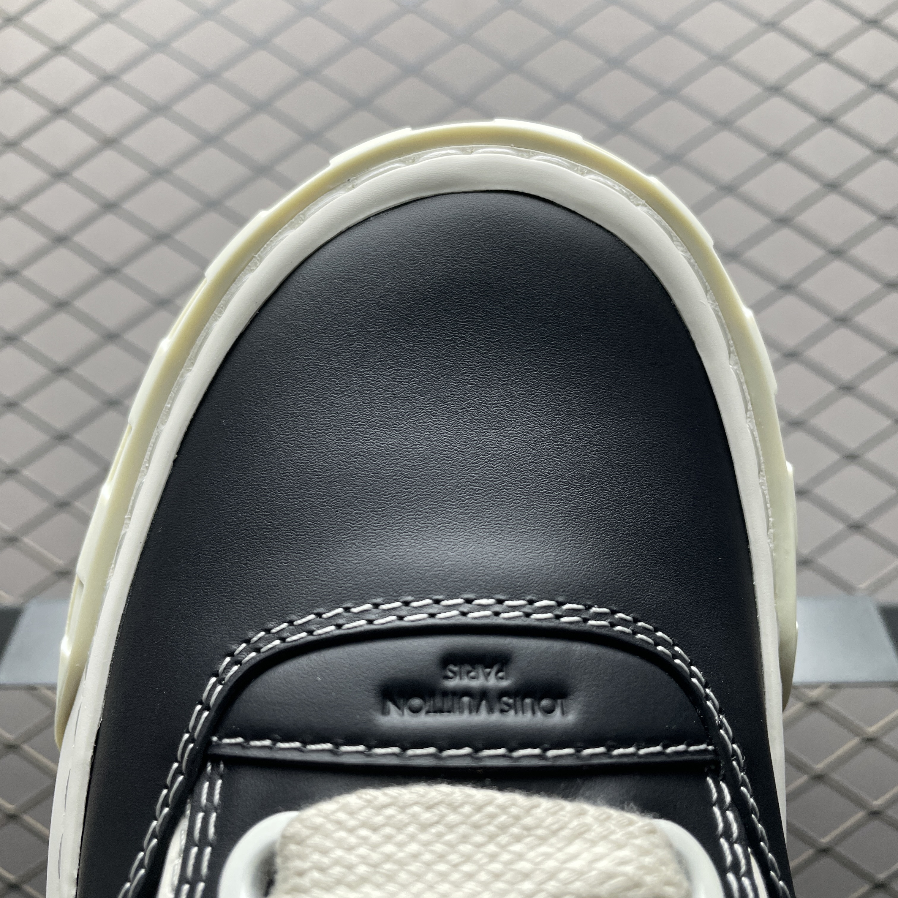L X V Tilted Casual shoes detail 7