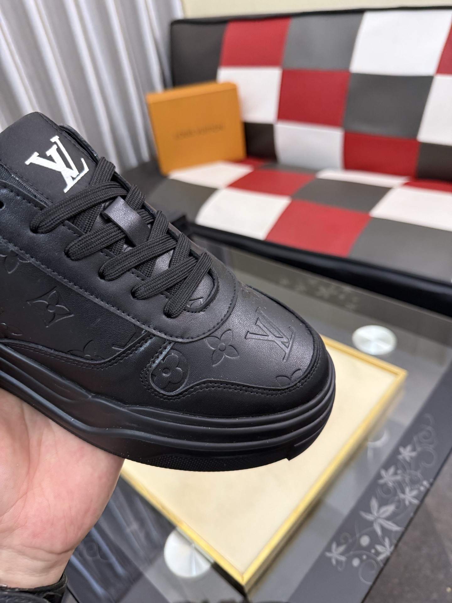 L X V Sneakers detail 6