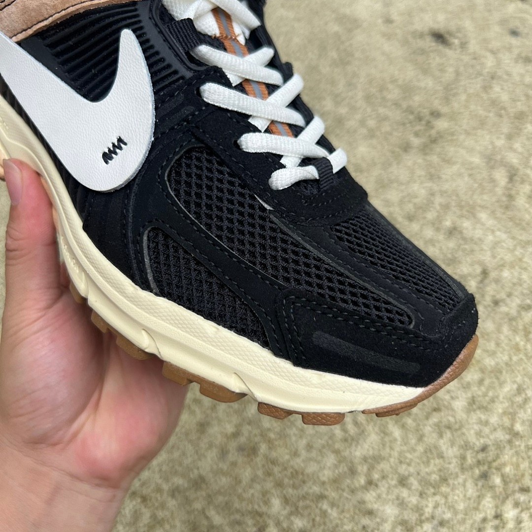 耐克王 Vomero 5黑白 Nike Zoom Vomero 5 复古运动跑步鞋 FD0533-010