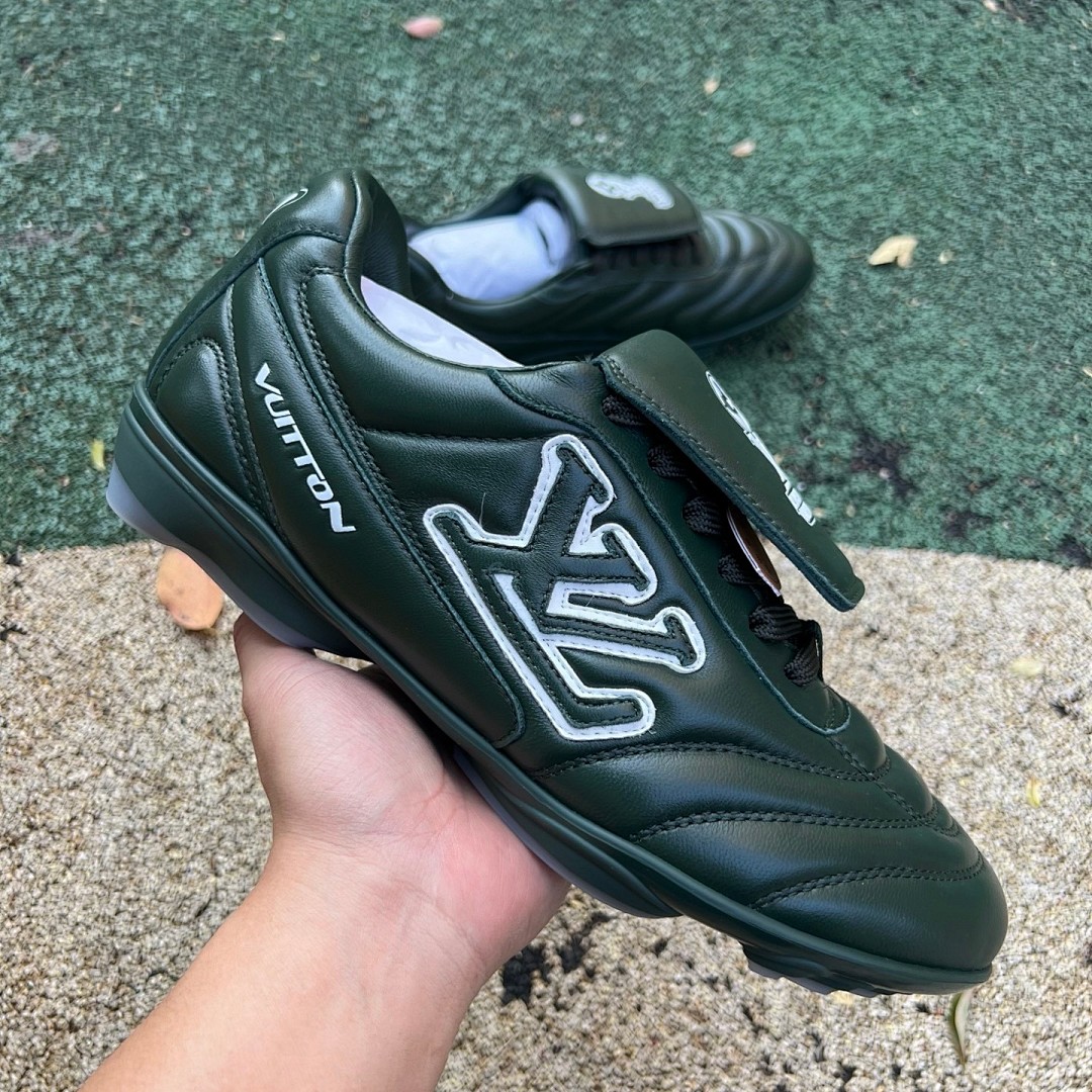 LOUIS VUITTON Footprint Soccer lv足球鞋墨绿 尺码：39-45   52