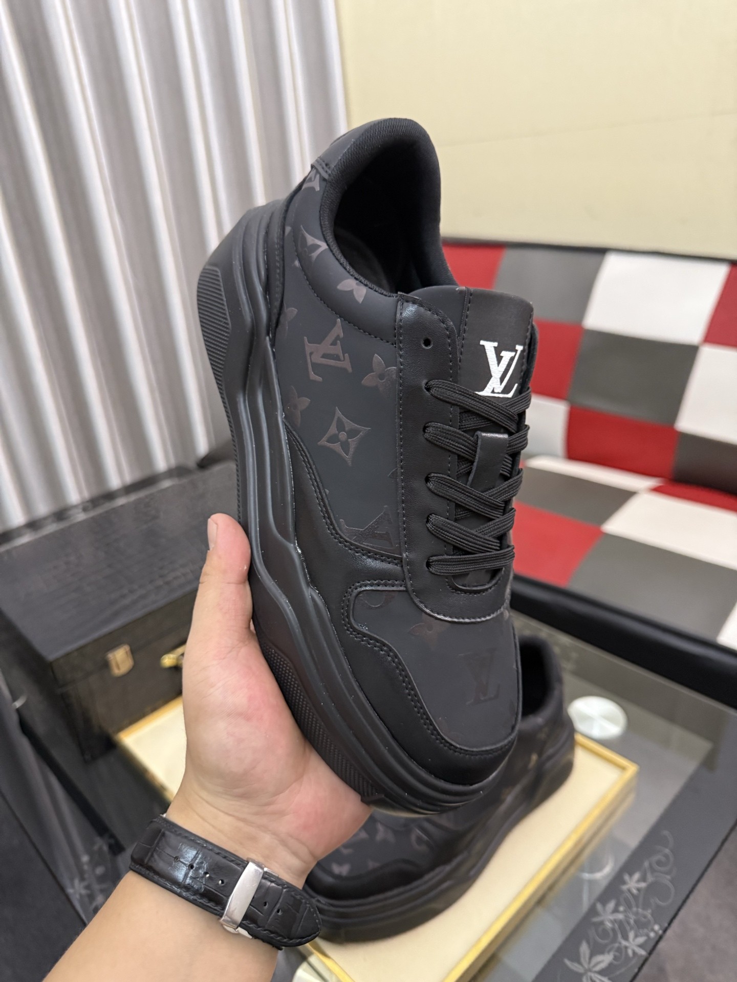 L X V Sneakers detail 5