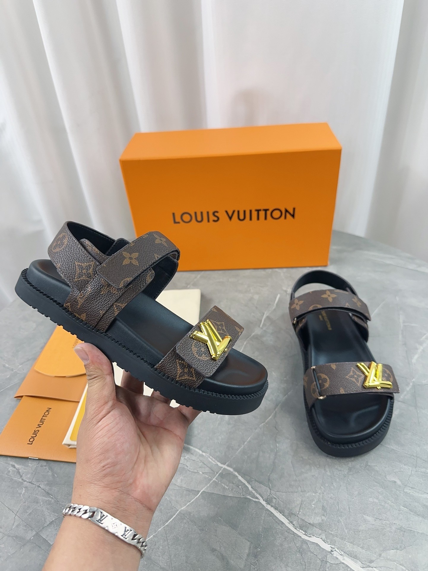 L X V SLIPPERS(Multiple colors) detail 17