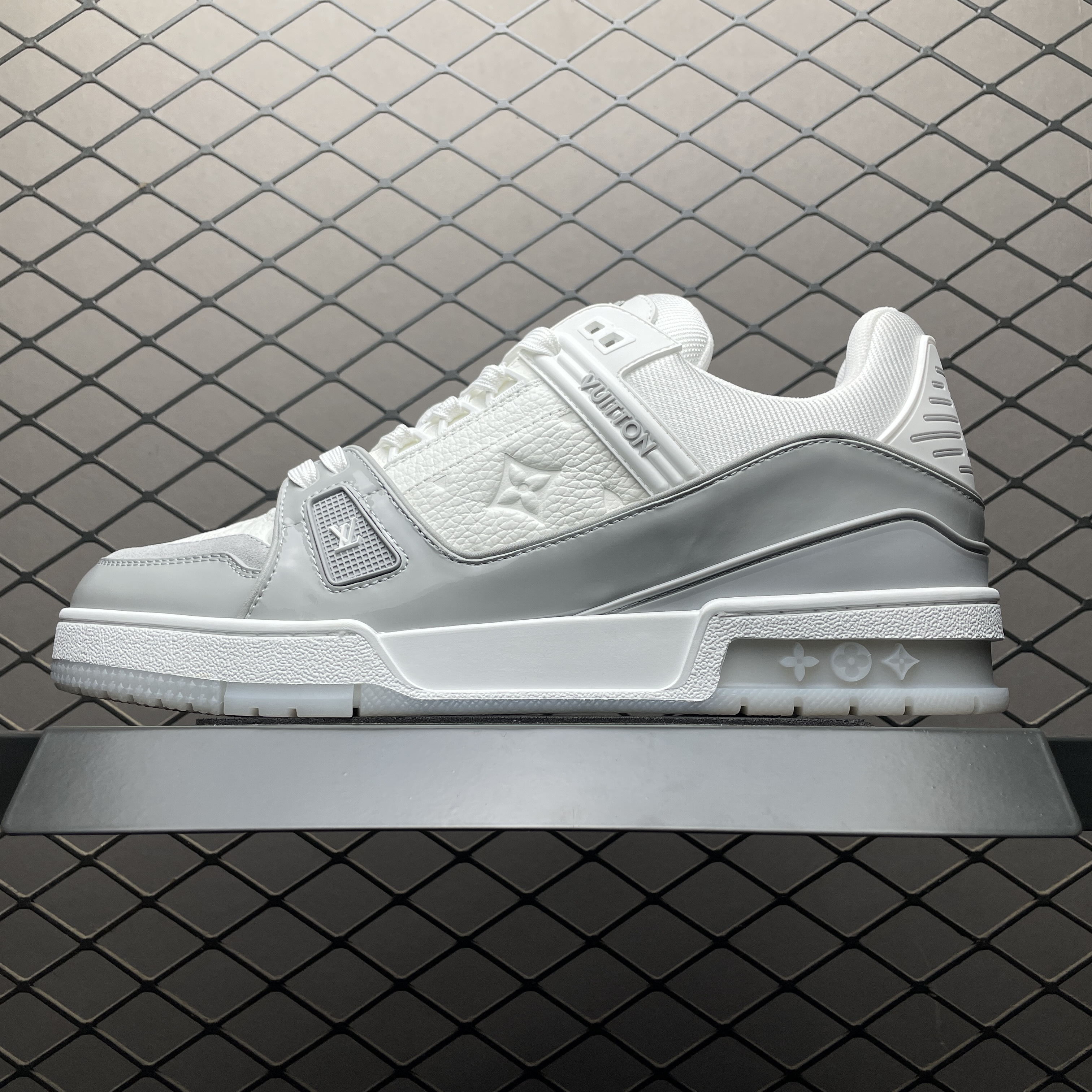 L X V TRAINER Sneakers