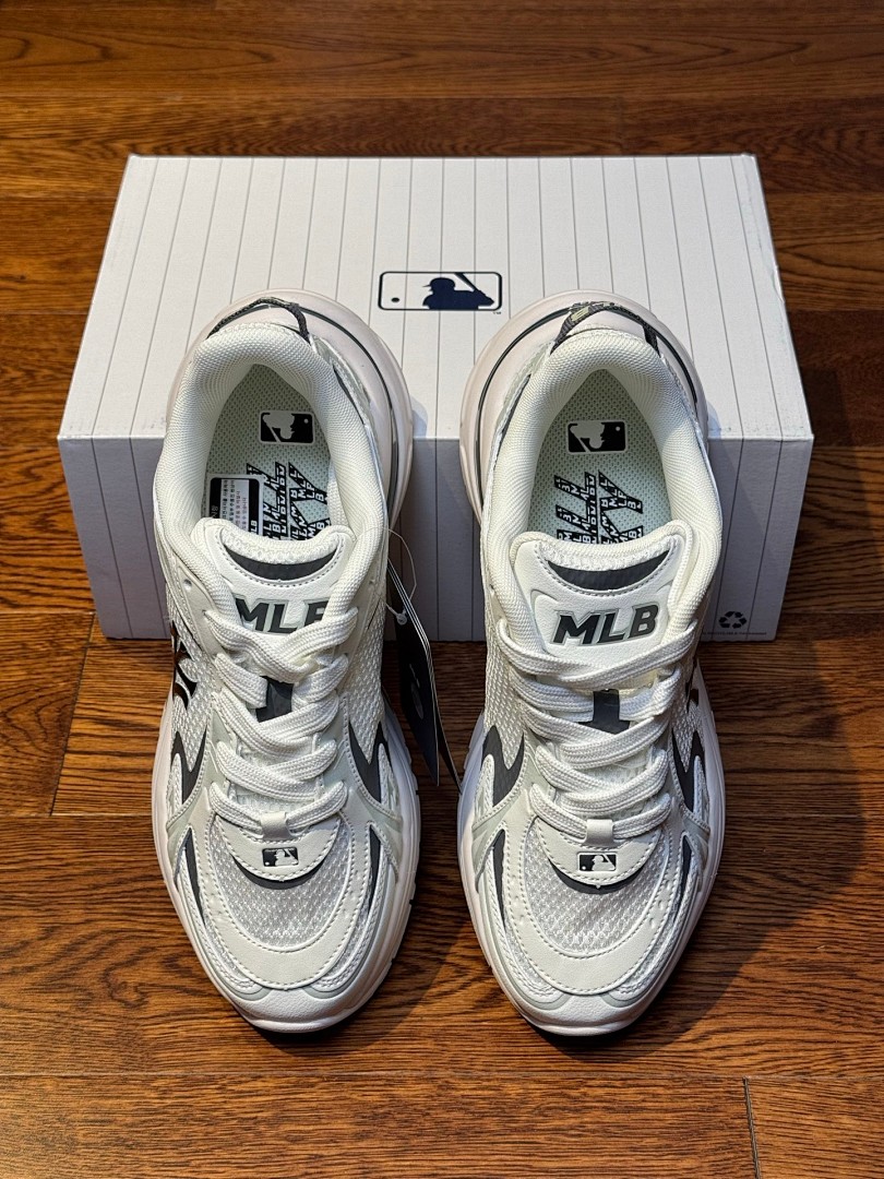 MLB白灰 New York Yankees Curve Runner 跑步鞋 先锋白 3ARNSPL4N （GP011）