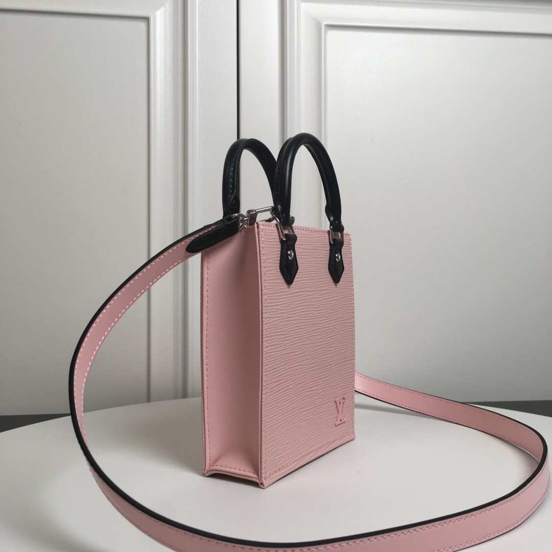 L X V PETIT SAC PLAT M69441 Size:14x17x5cm detail 3