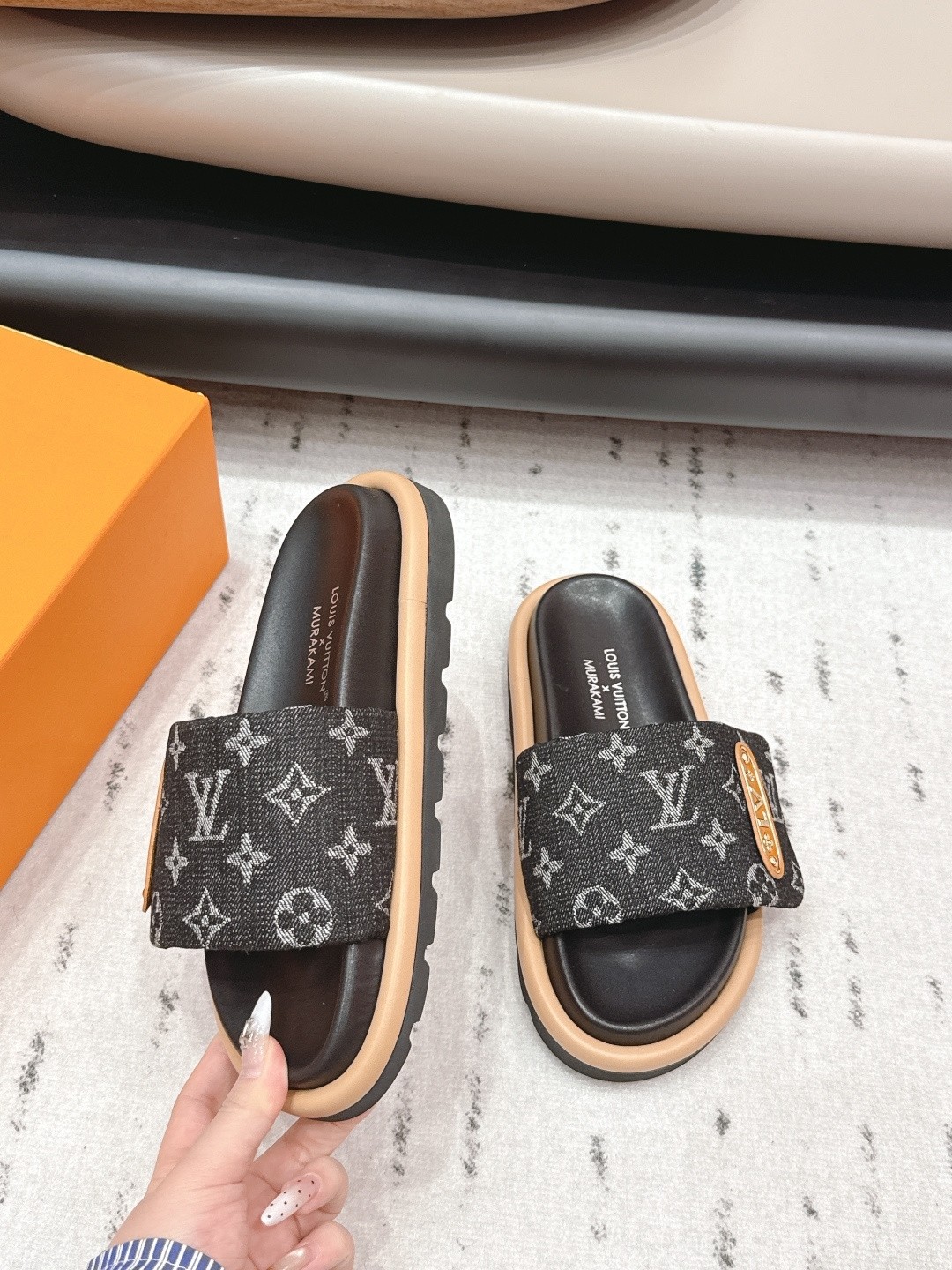 L X V SLIPPERS(Multiple colors) detail 6