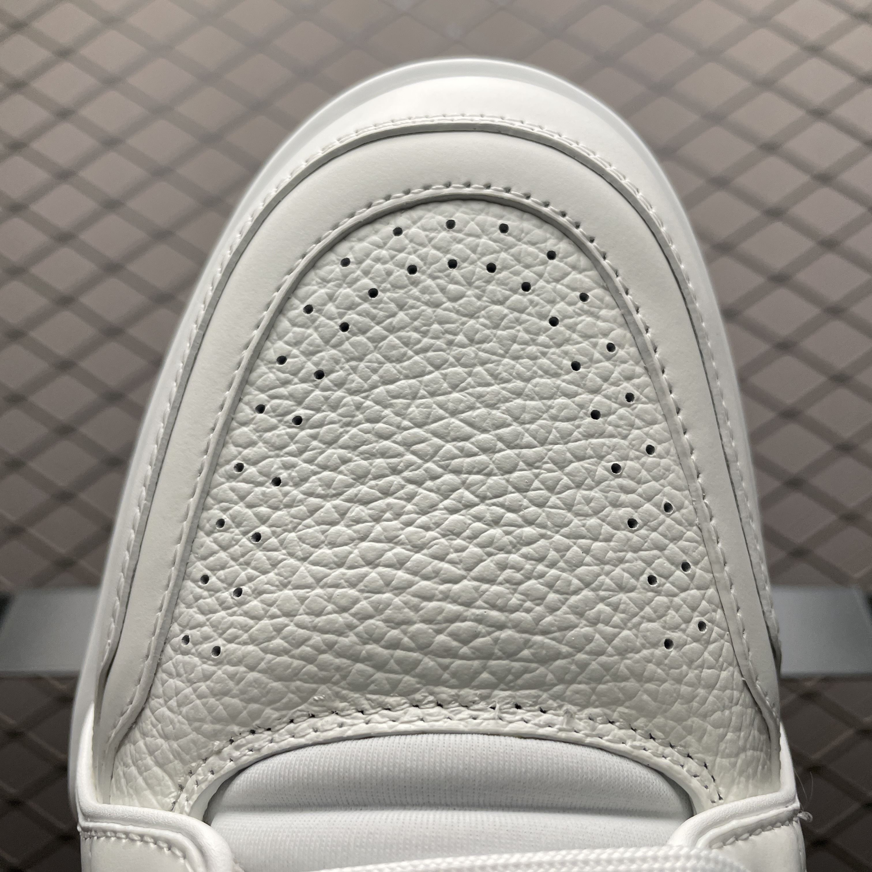 L X V TRAINER SNEAKERS detail 7