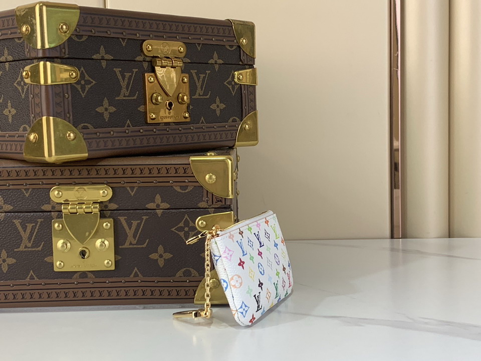 L X V Wallets(Multiple sizes) detail 3