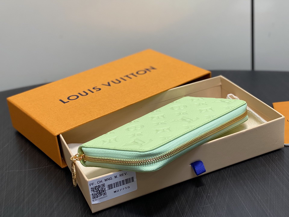 L X V Wallets(Multiple sizes) detail 22