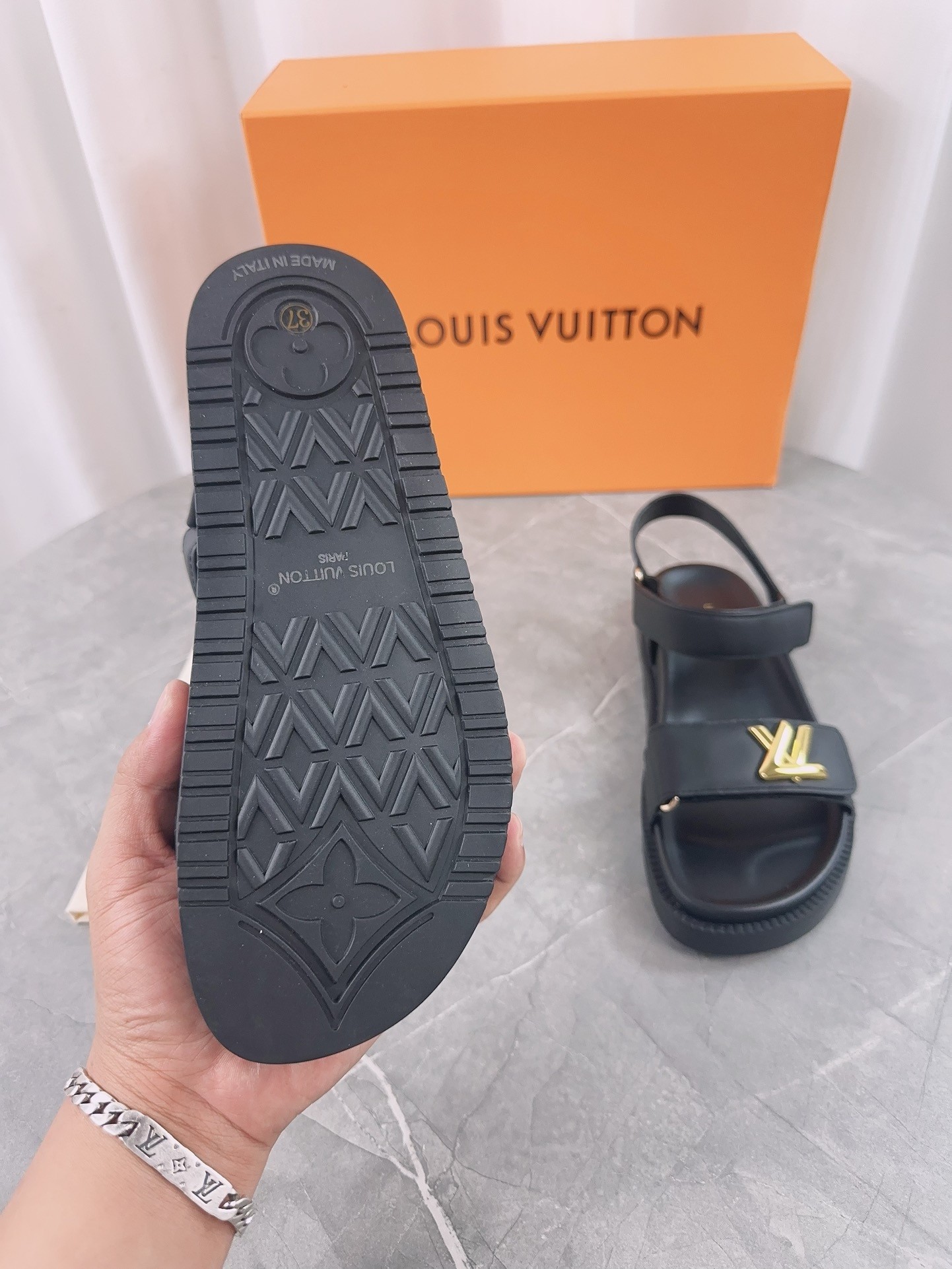 L X V SLIPPERS(Multiple colors) detail 5