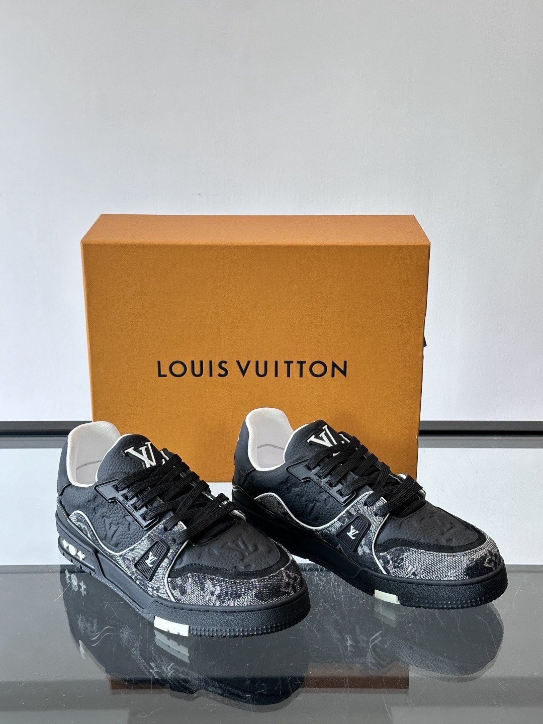L X V TRAINER Sneakers detail 5