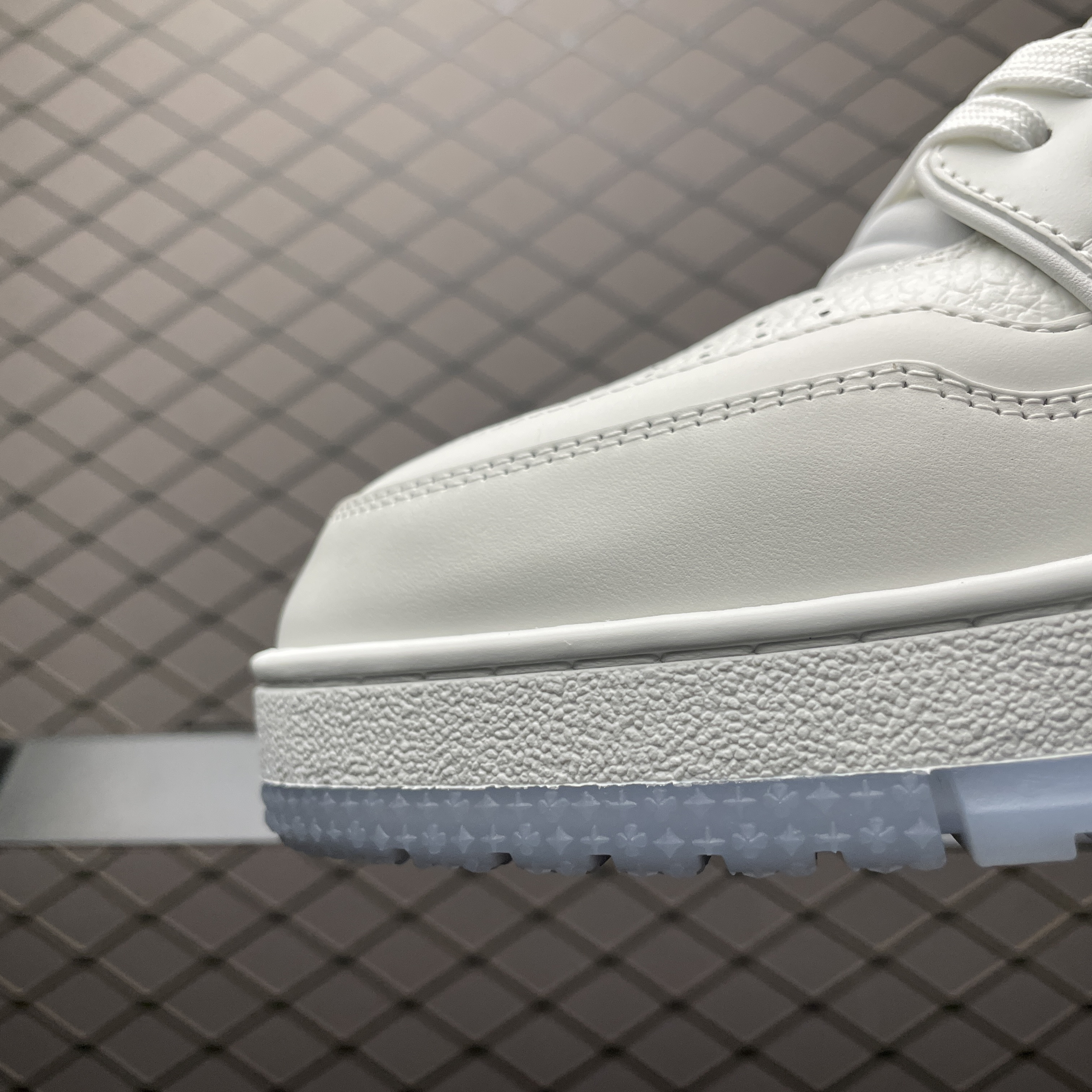 L X V TRAINER SNEAKERS detail 5