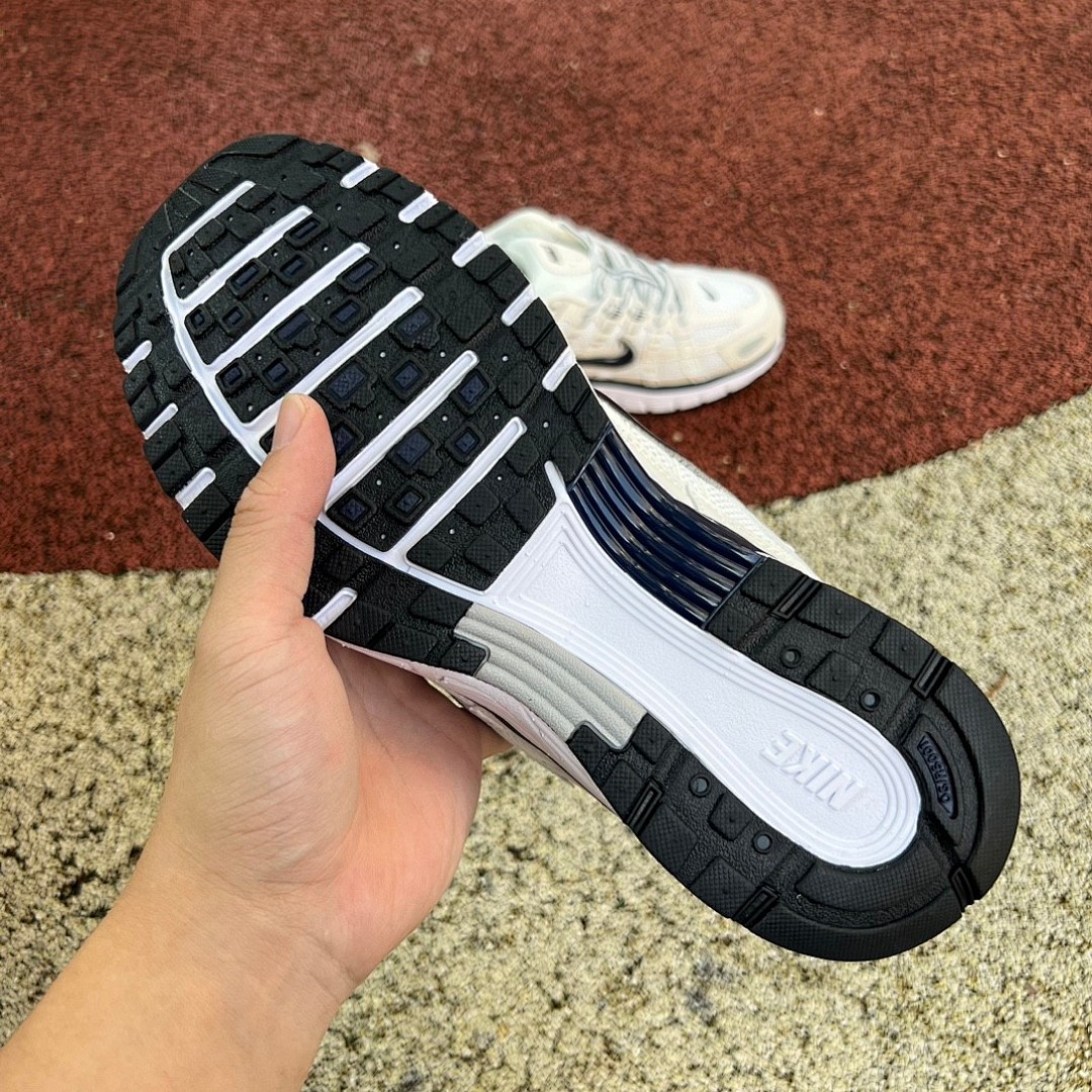 Nike P-6000白黑 Nike耐克 P-6000 PRM 网面透气耐磨运动训练复古跑步鞋 CD6404-018