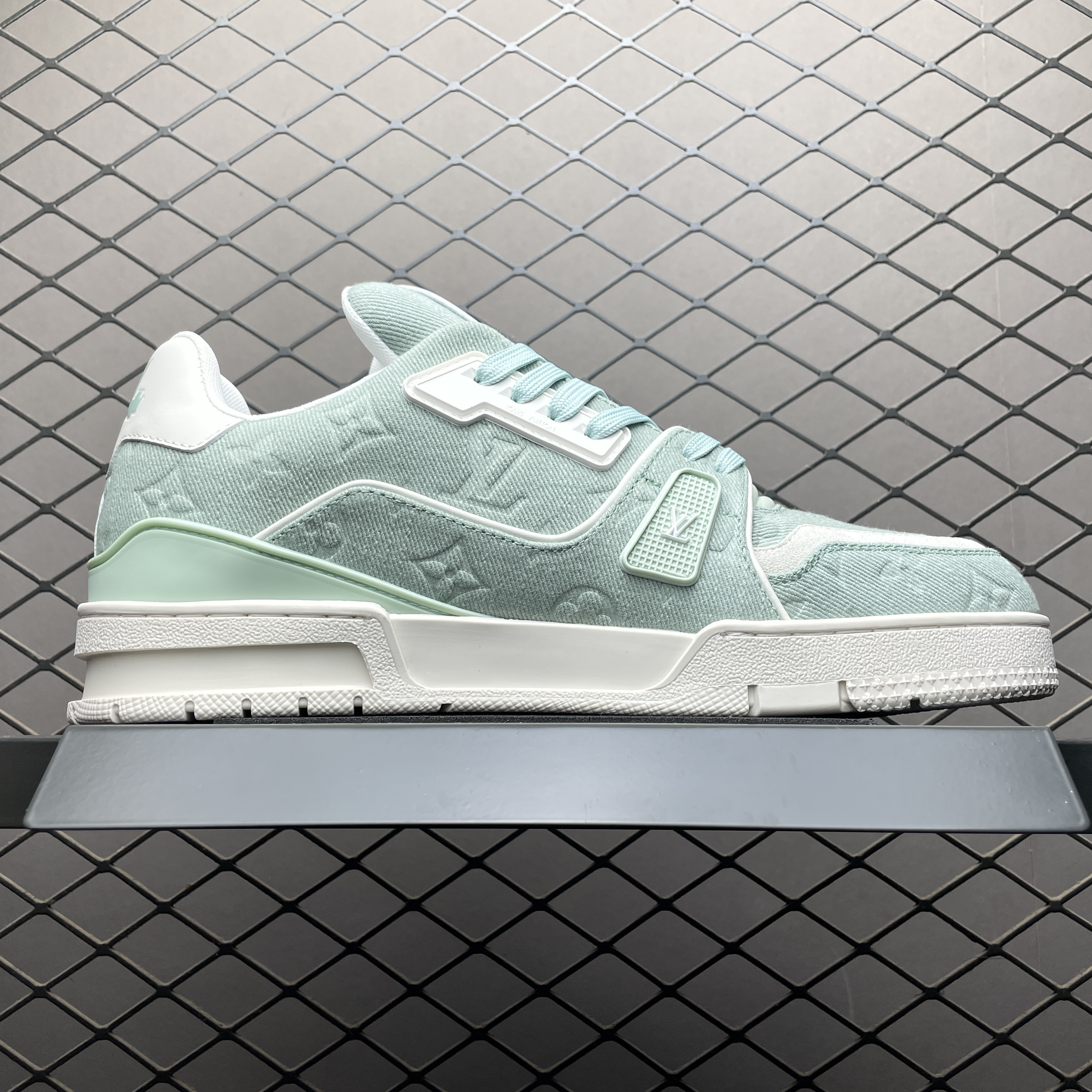 L X V TRAINER SNEAKERS detail 3