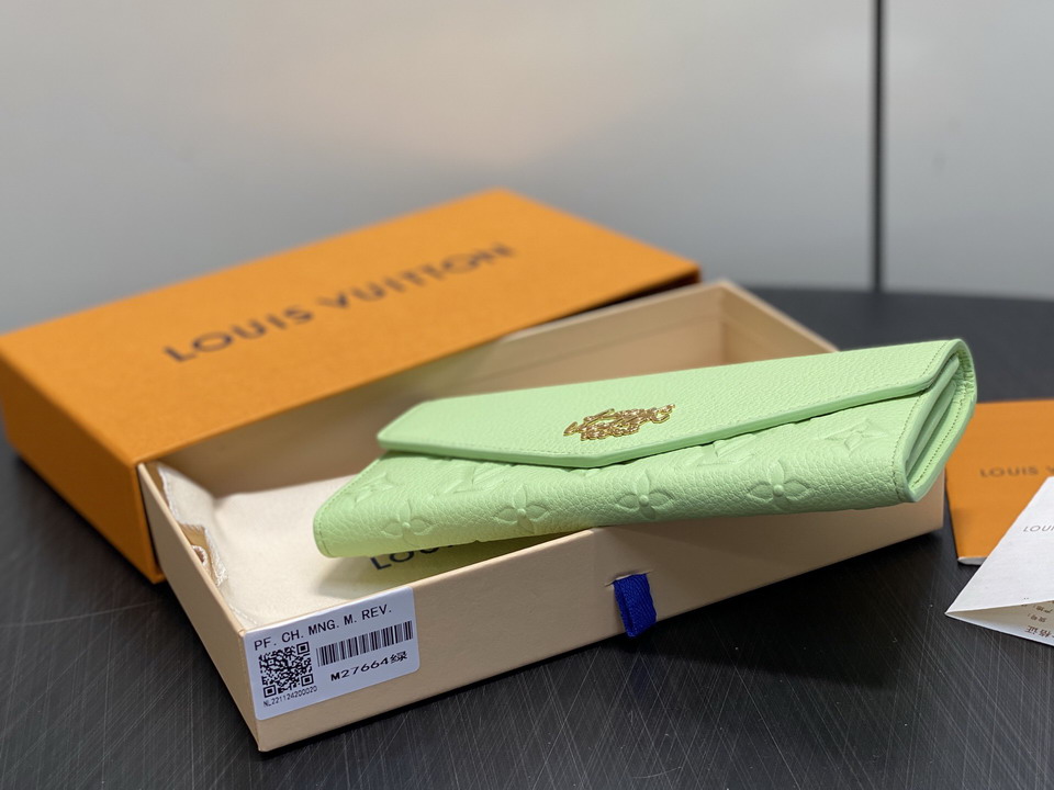 L X V Wallets(Multiple sizes) detail 13