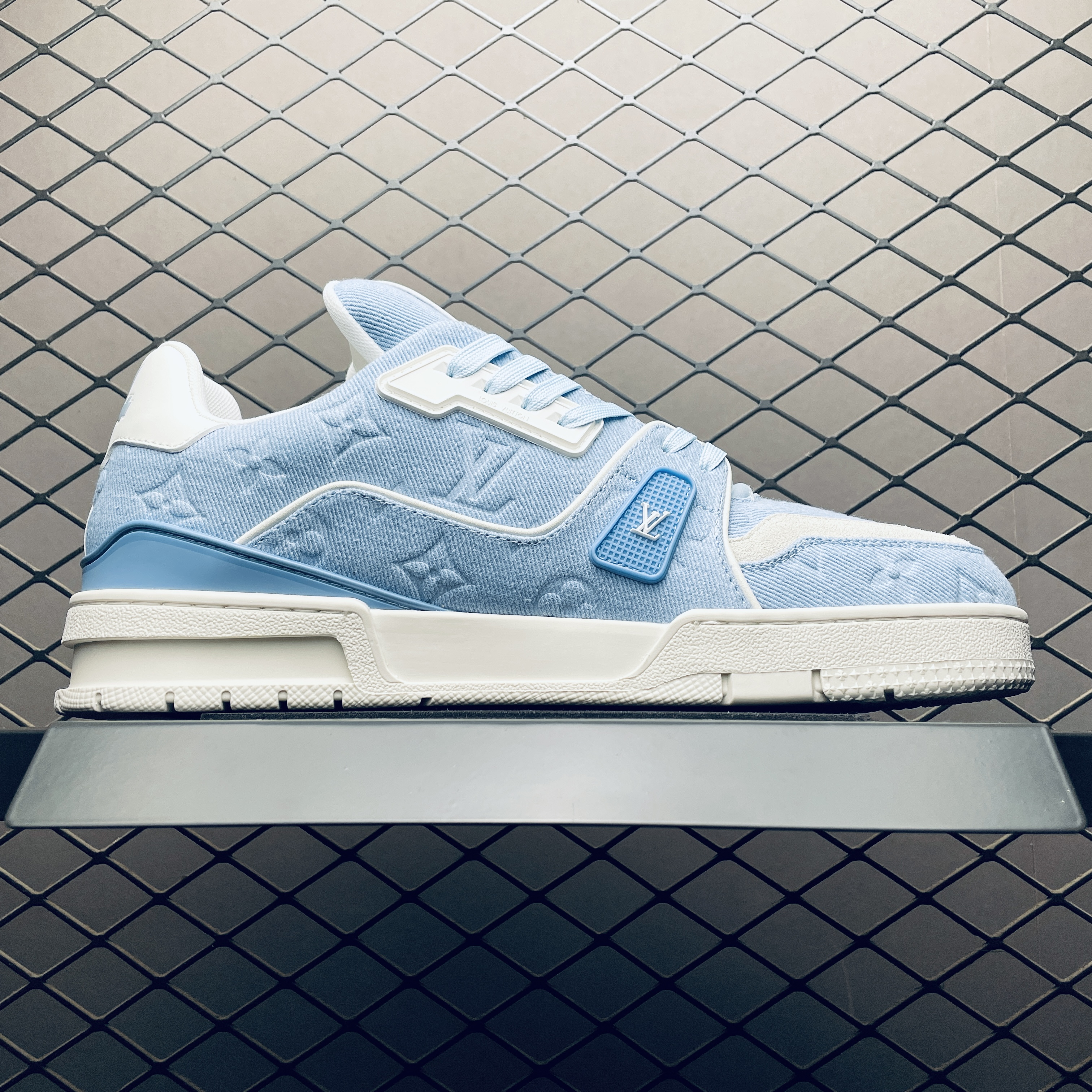 L X V TRAINER SNEAKERS detail 4