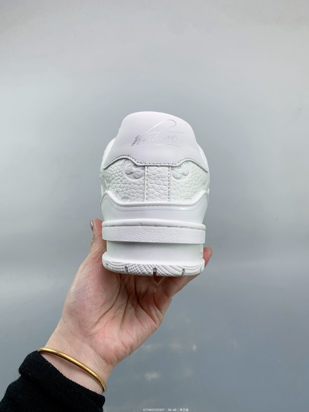 L X V TRAINER Sneakers detail 7