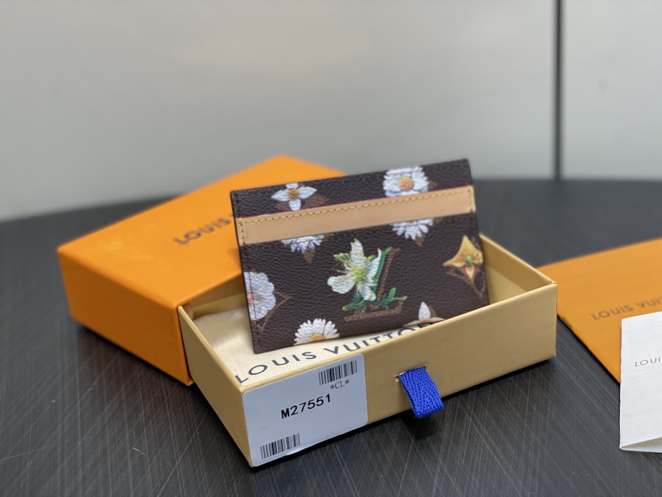 L X V Wallets(Multiple sizes) detail 2