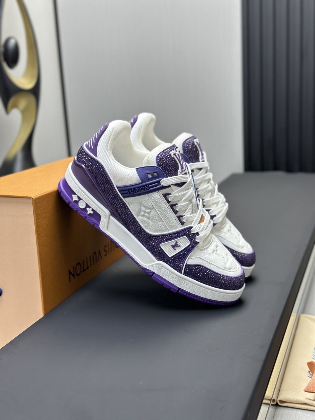 L X V TRAINER Sneakers detail 8