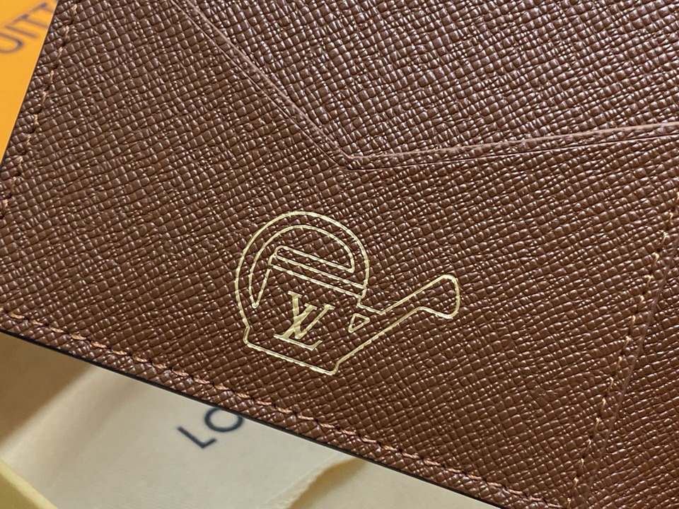 L X V Wallets(Multiple sizes) detail 32