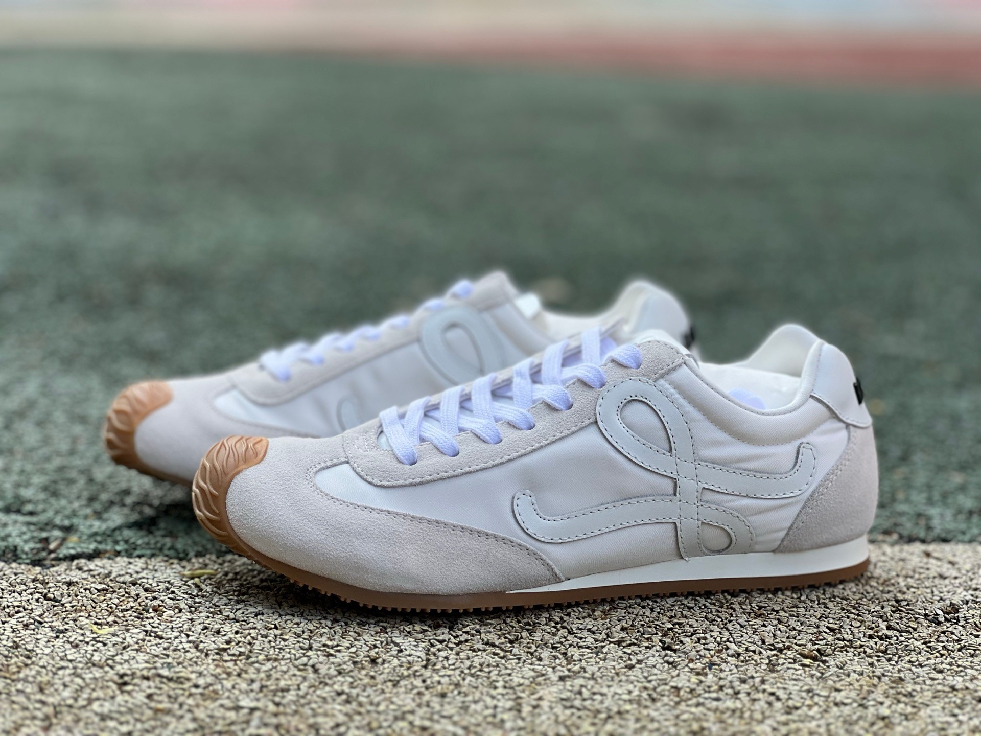 LOEWE罗意威 Ballet Runner 2.0 小牛皮 米白 尺码：35-40    40