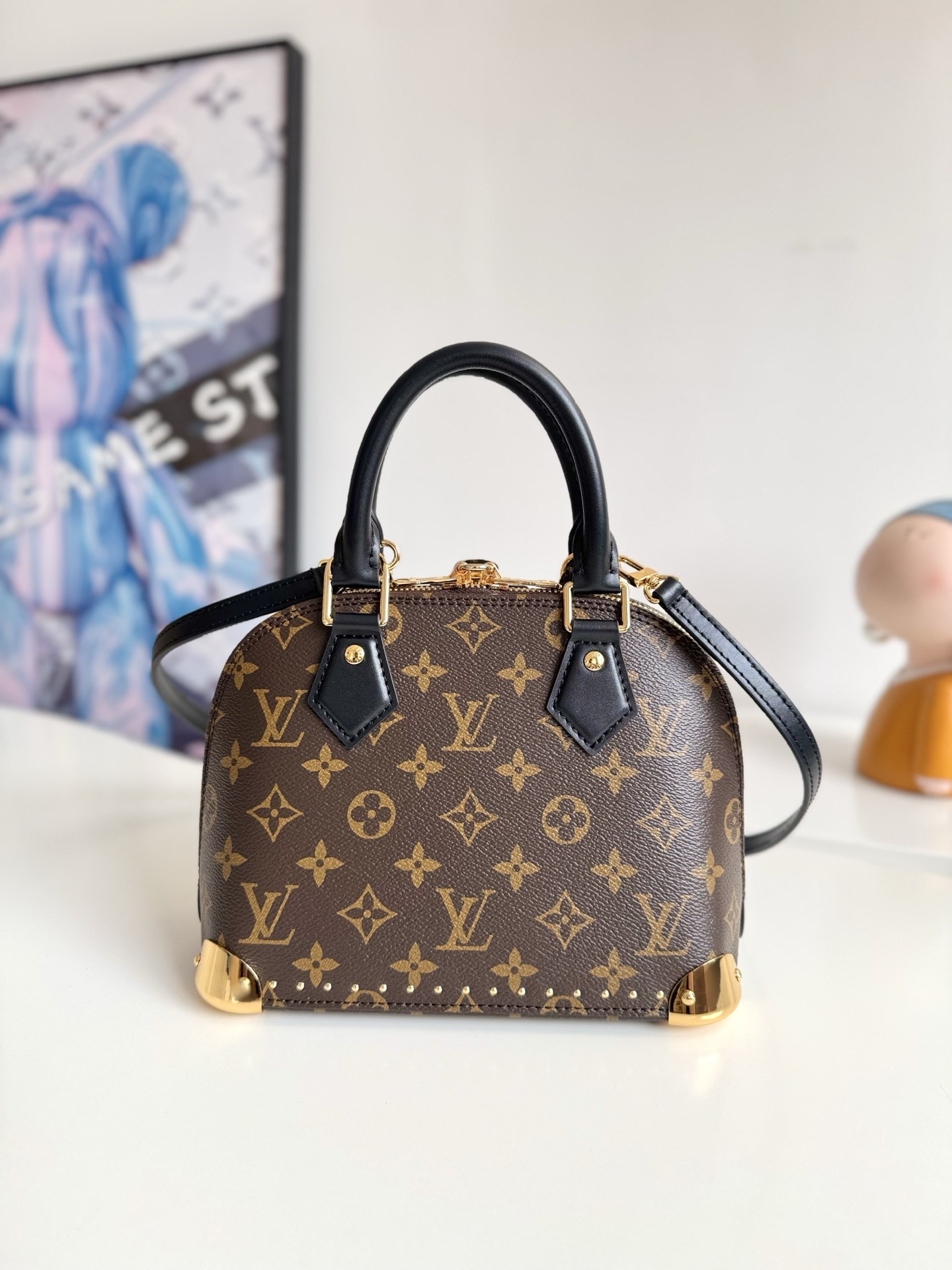 L X V ALMA BB TRUNK Handbag M26084 Size:22x29x11cm detail 3