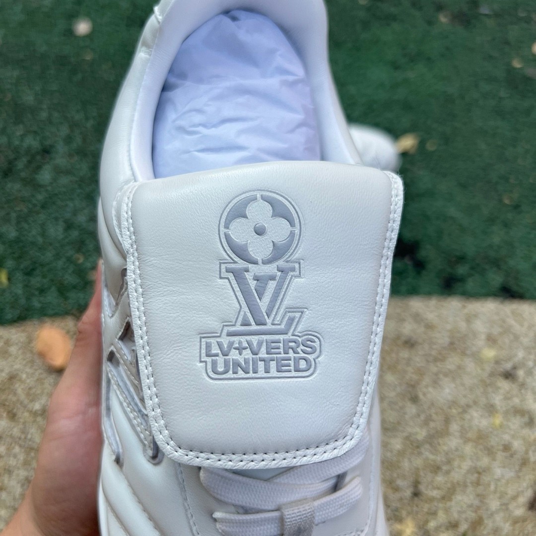 LOUIS VUITTON Footprint Soccer lv足球鞋 纯白 尺码：39-45 ，52