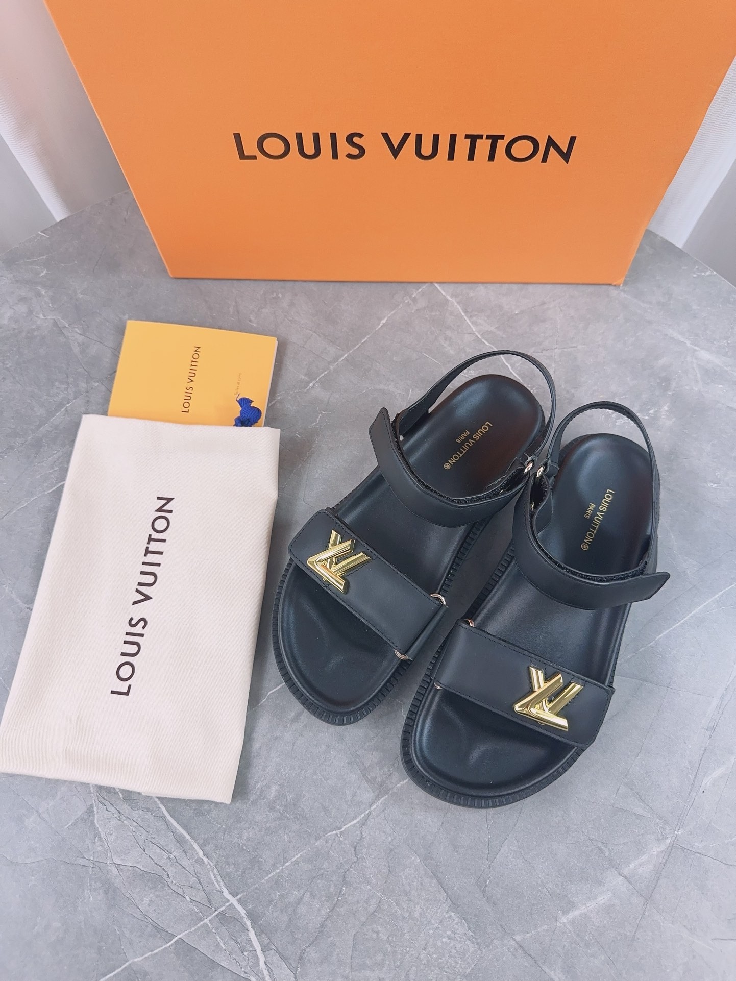 L X V SLIPPERS(Multiple colors) detail 3