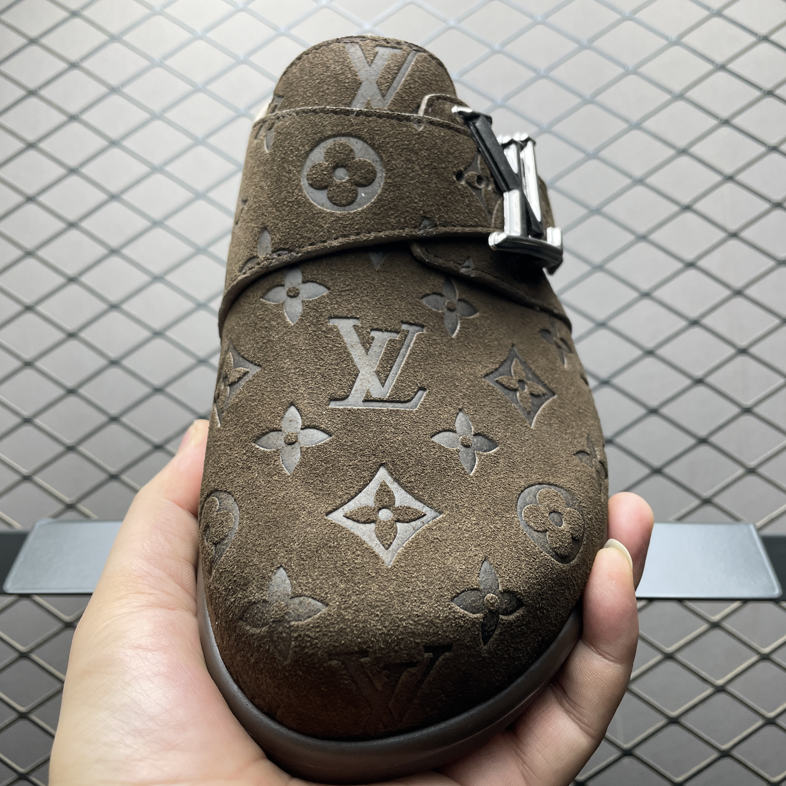 L X V Easy slippers(Multiple colors) detail 25