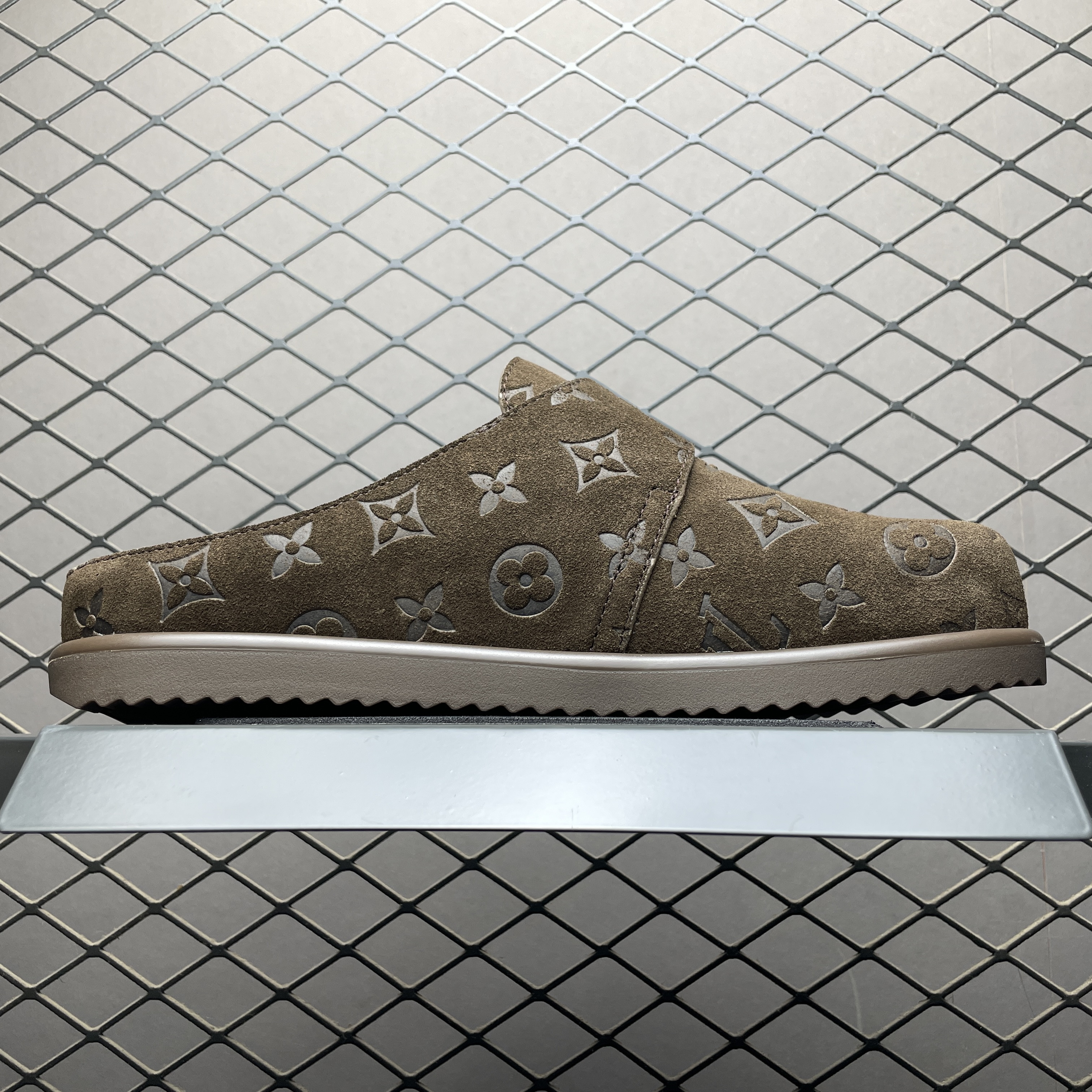 L X V Easy slippers(Multiple colors) detail 20