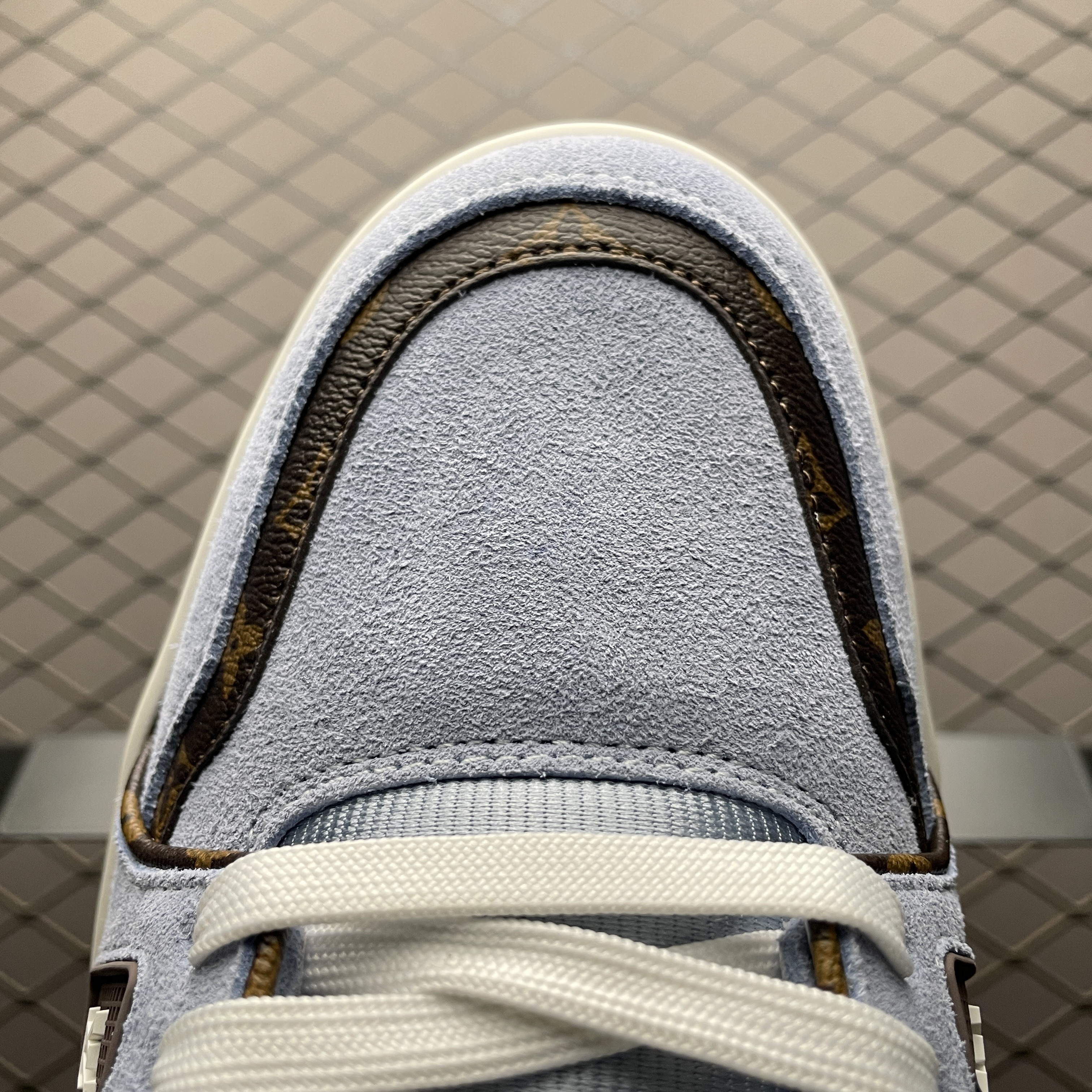 L X V TRAINER SNEAKERS detail 9