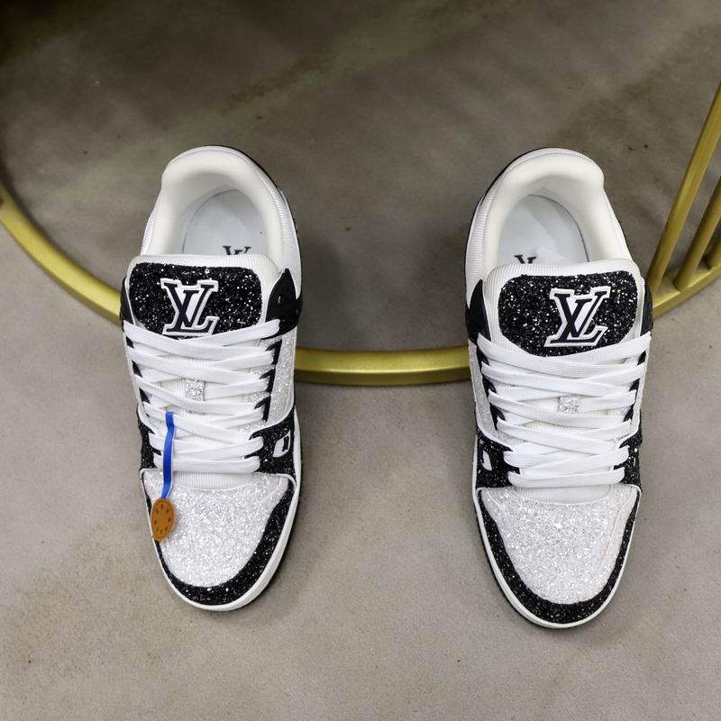 L X V Trainers Sneakers detail 4