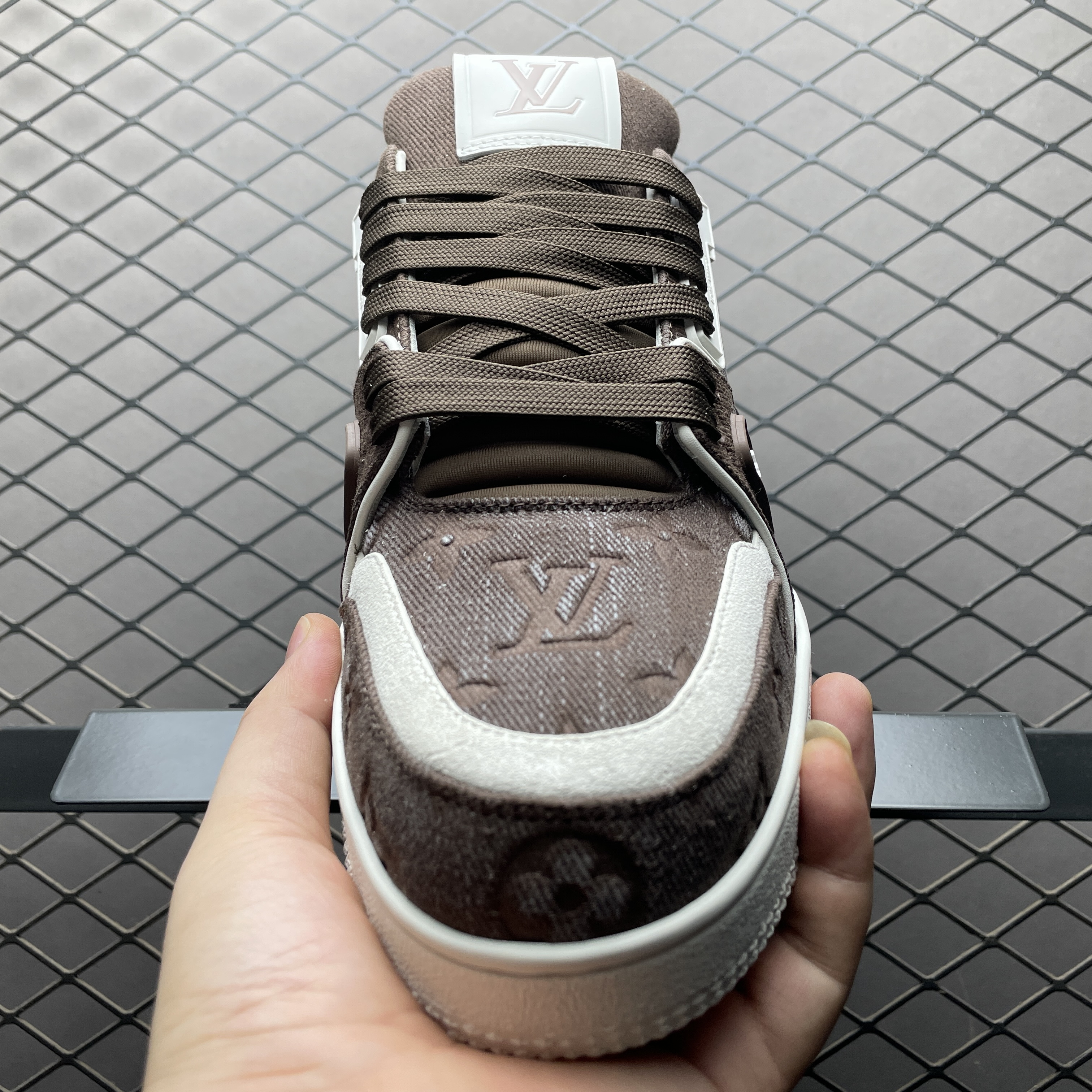 L X V TRAINER SNEAKERS detail 9