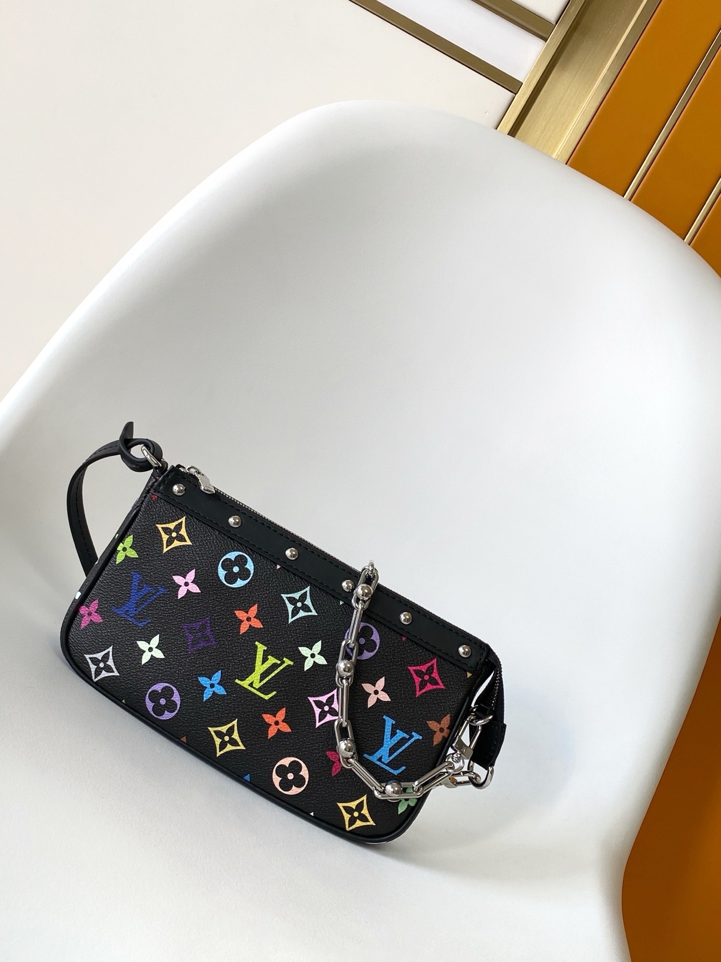 L X V x TM POCHETTE ACCESSOIRES M13404/M13663 13x4x22cm(Multiple colors) detail 2