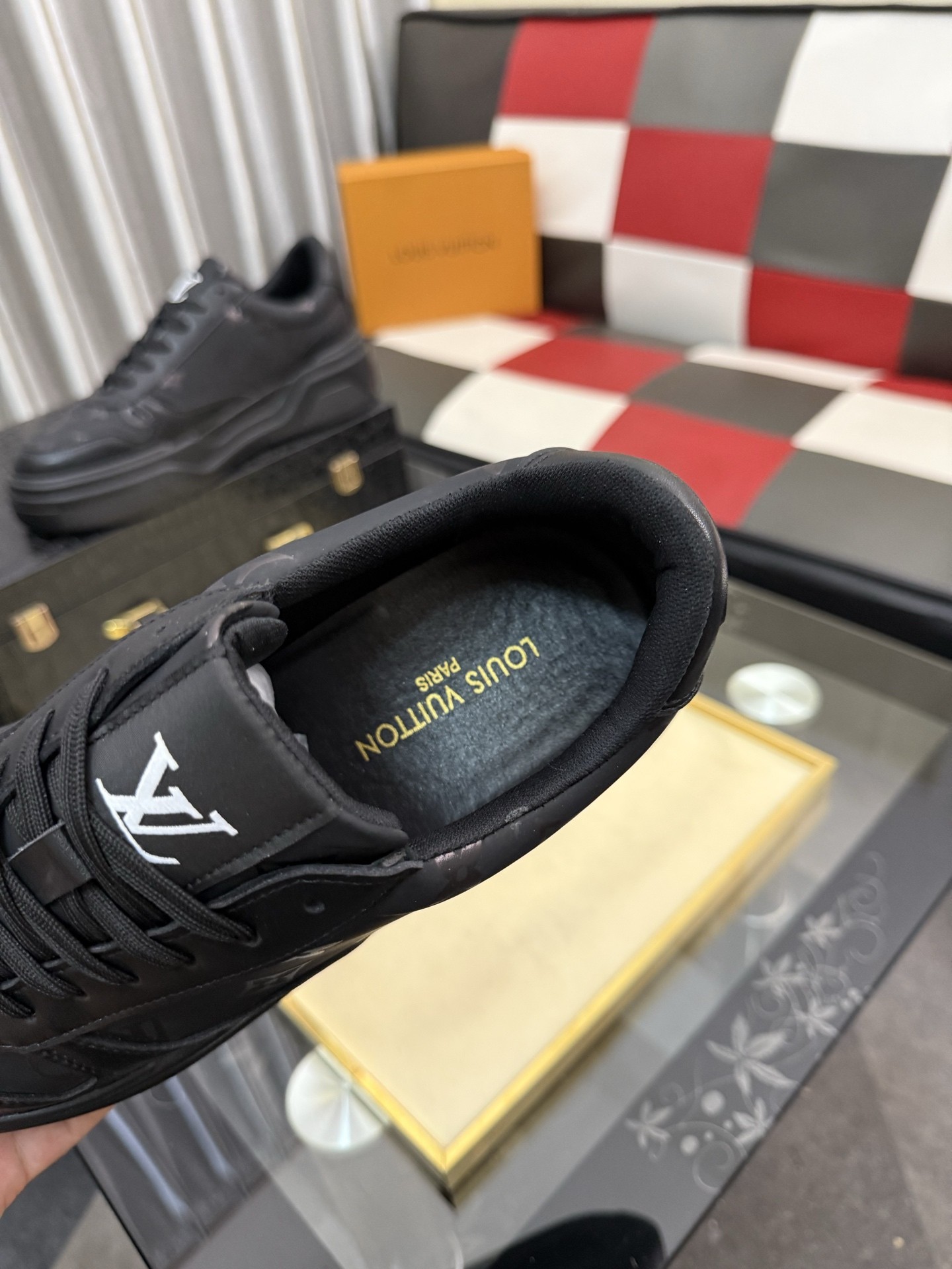 L X V Sneakers detail 8