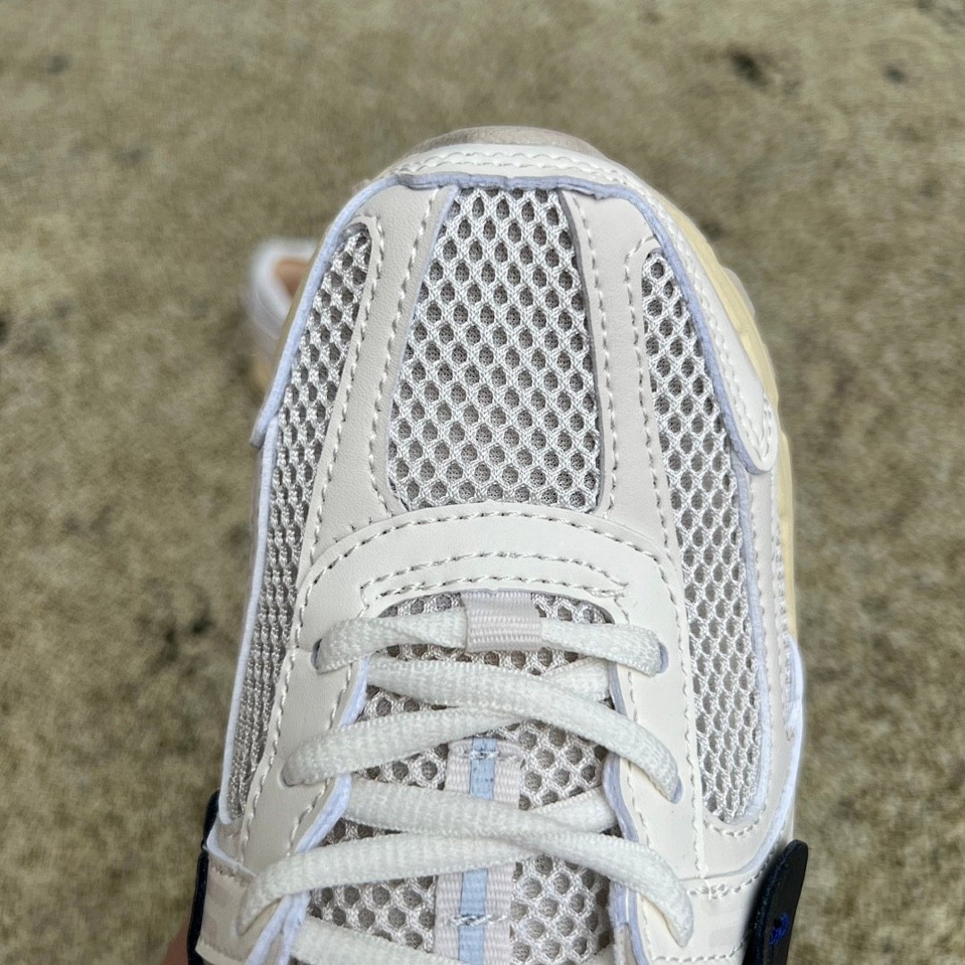 耐克王 Vomero 5米白 Nike Zoom Vomero 5 复古运动跑步鞋 FD0533-010