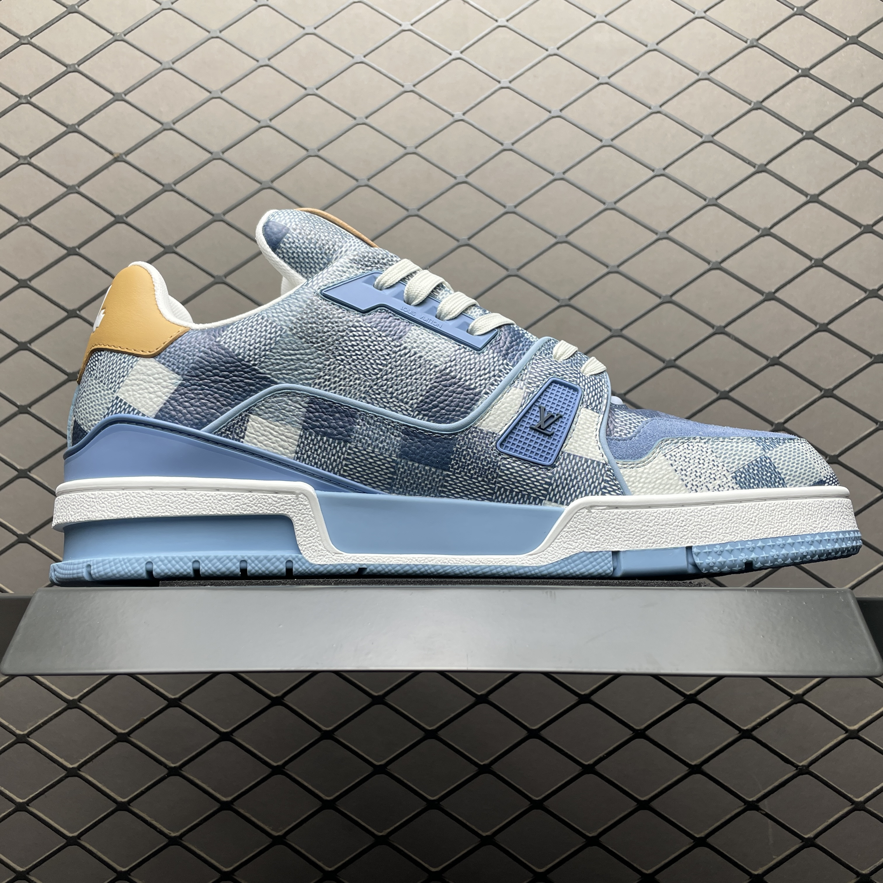 L X V 26ss TRAINER Sneakers detail 3