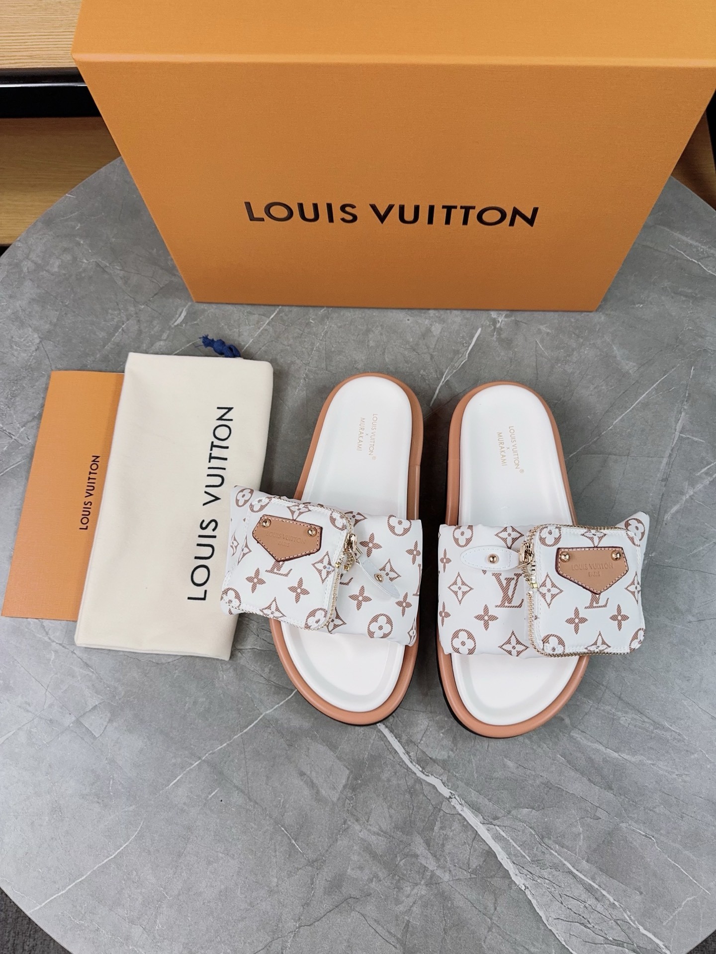 L X V SLIPPERS(Multiple colors) detail 2