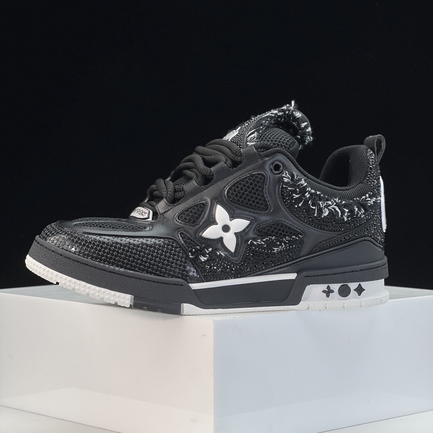 L X V Skate Sneaker detail 9