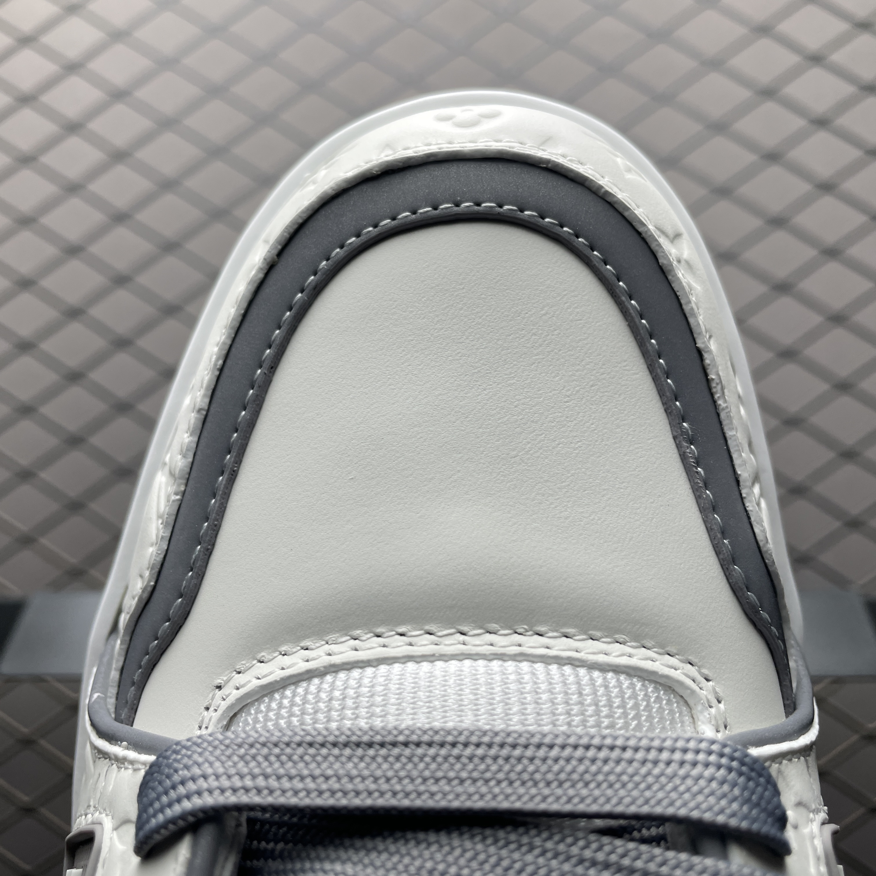 L X V TRAINER SNEAKERS detail 7