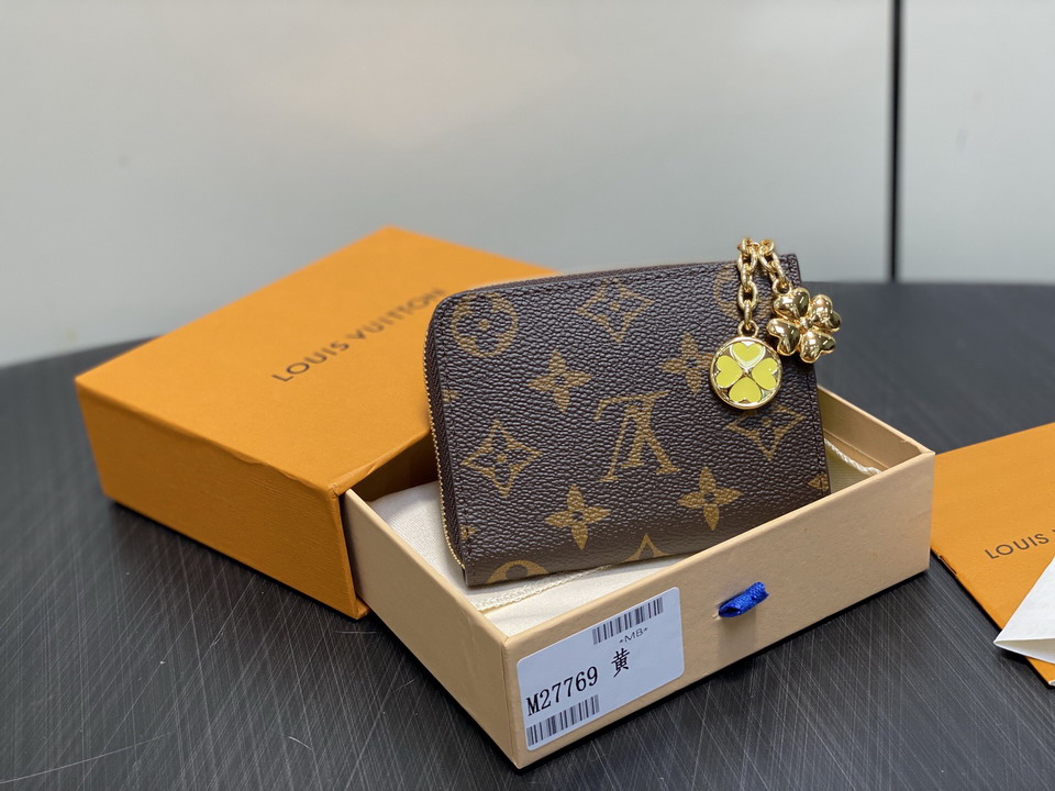 L X V Wallets(Multiple colors) detail 11