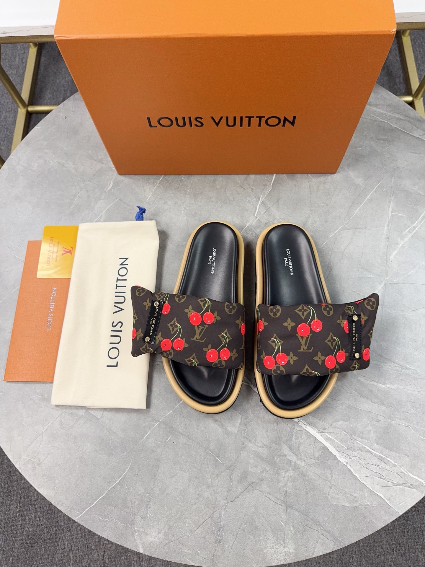 L X V Slippers 26ss detail 2