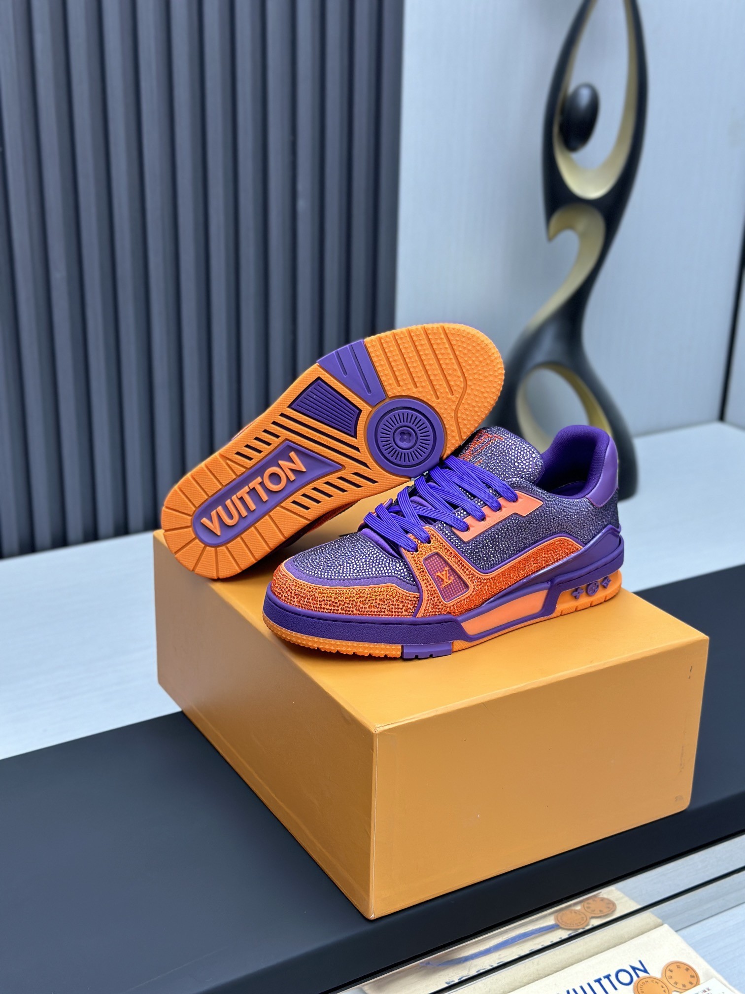 L X V Trainers Sneakers detail 5