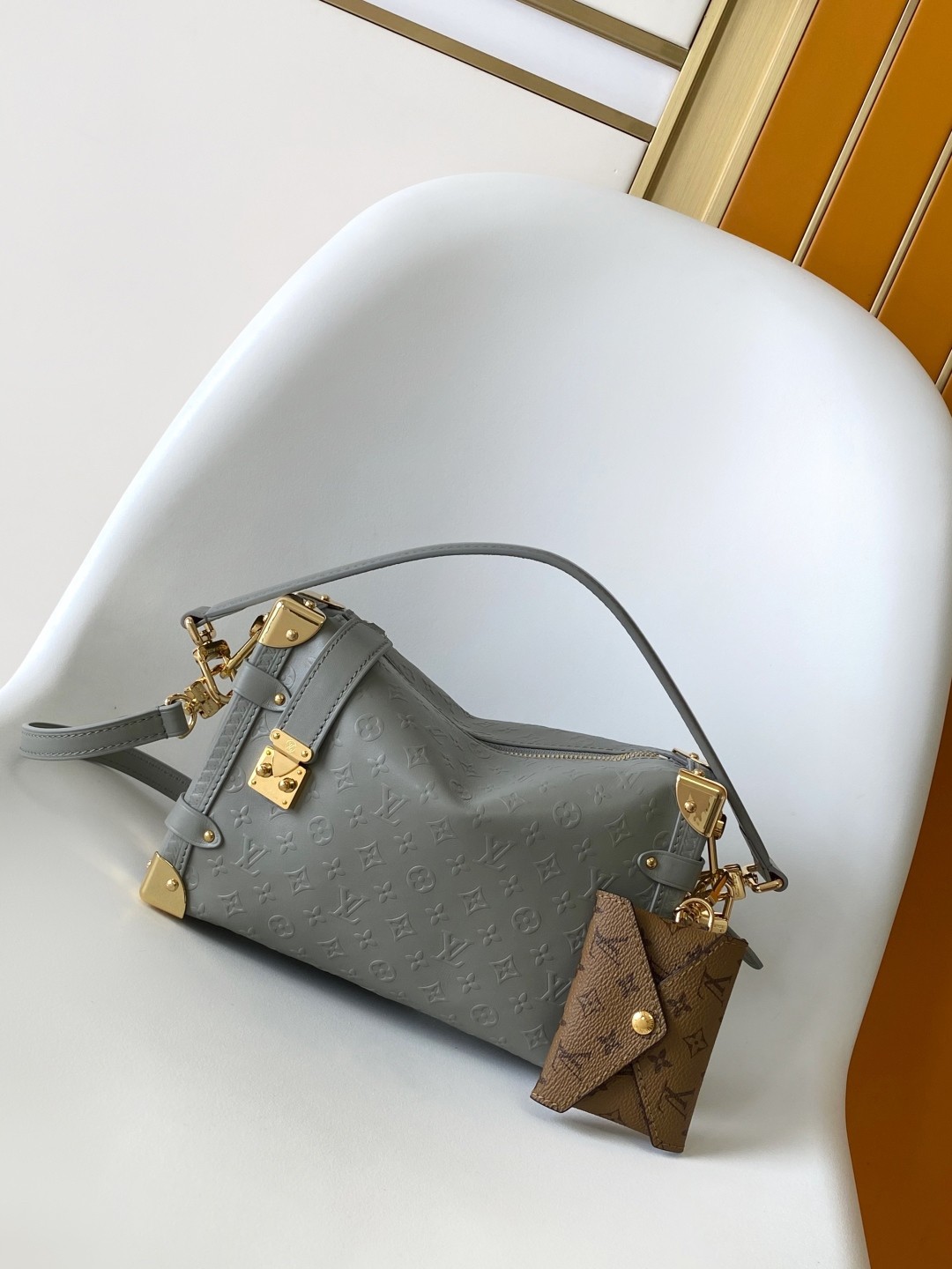 L X V Side Trunk M25602 Size：23.5x16x8.5cm